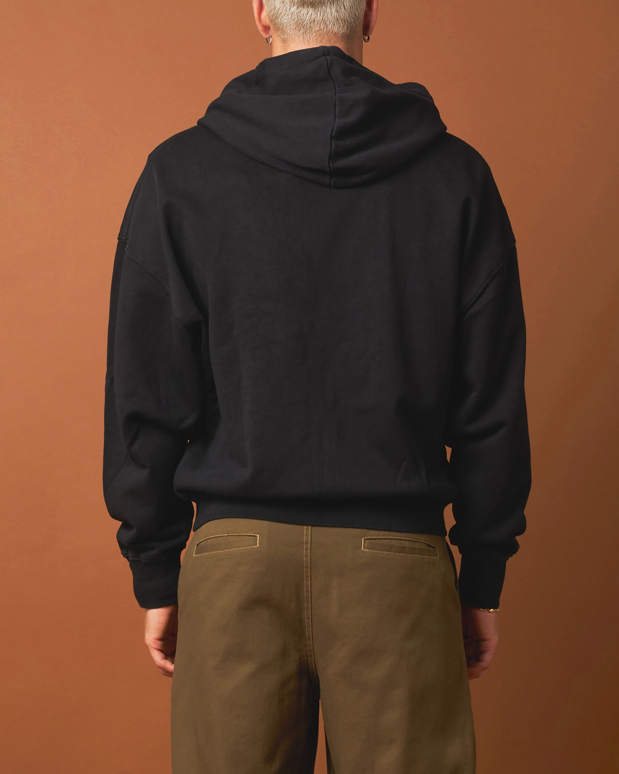 Reinforced Shoulders 404 Bottom Zip Form Hoodie Black