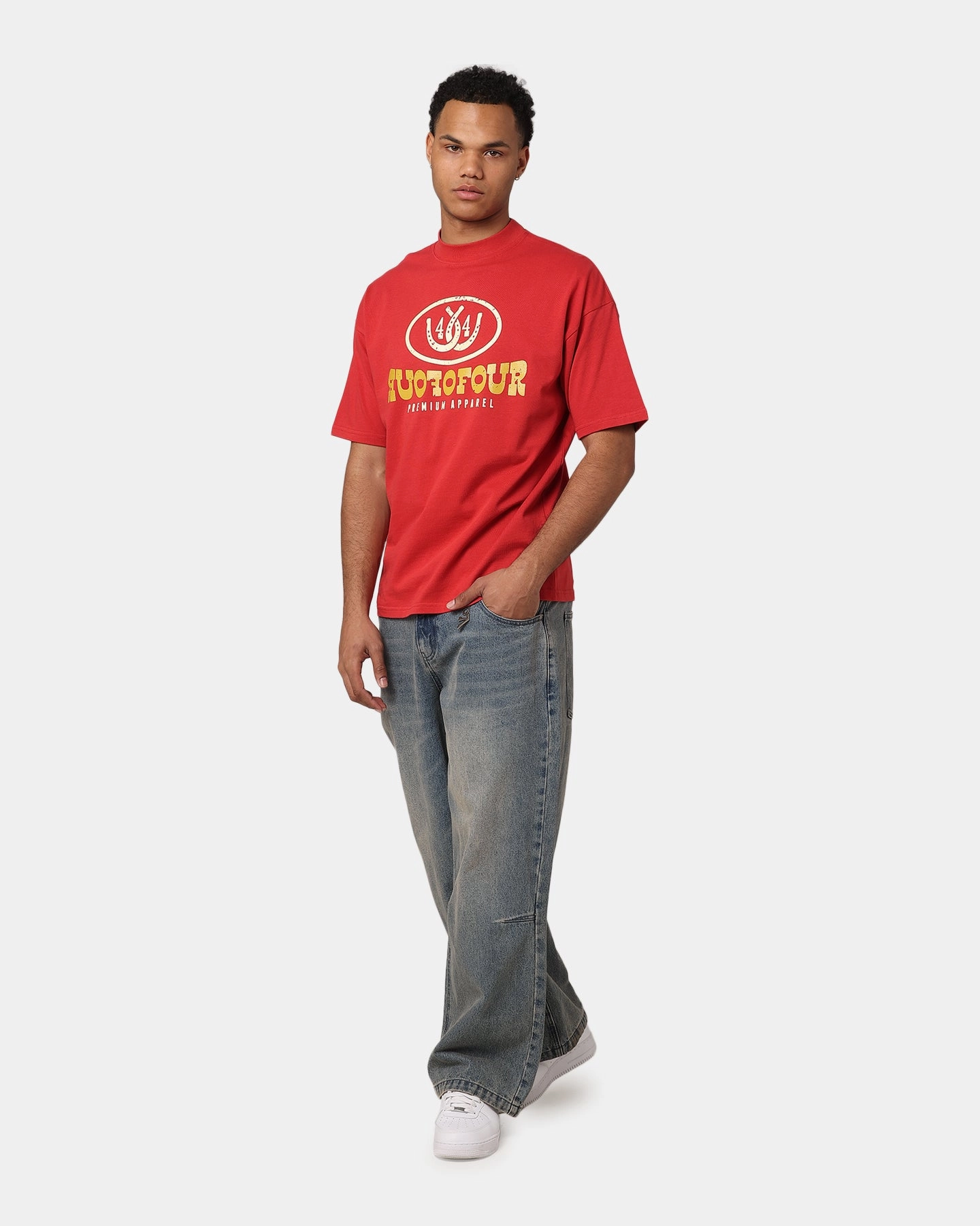 Essential Fit 404 Horseshoe Horizon T-Shirt Red