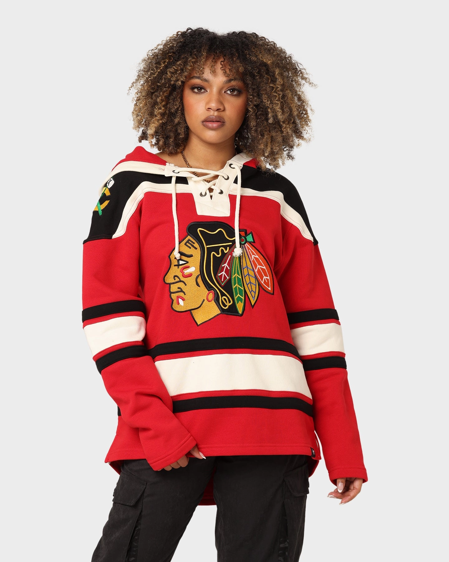 Functional Warmth Secure Zip Pockets 47 Brand Chicago Blackhawks Superior Lacer Hoodie Red
