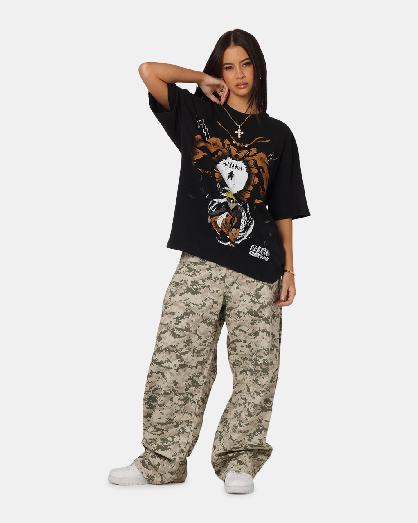 V neck 73 Studio X Naruto Shippuden Uzamaki Vintage T-Shirt Black Acidwash
