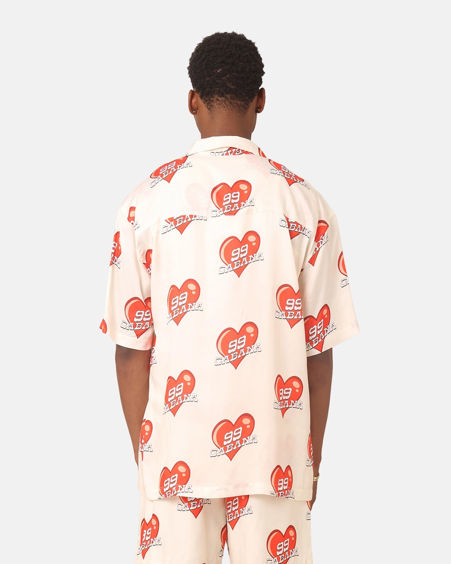 Classic Color 99 Cabana Roaming Hearts Short Sleeve Button Up Shirt Off White/Red