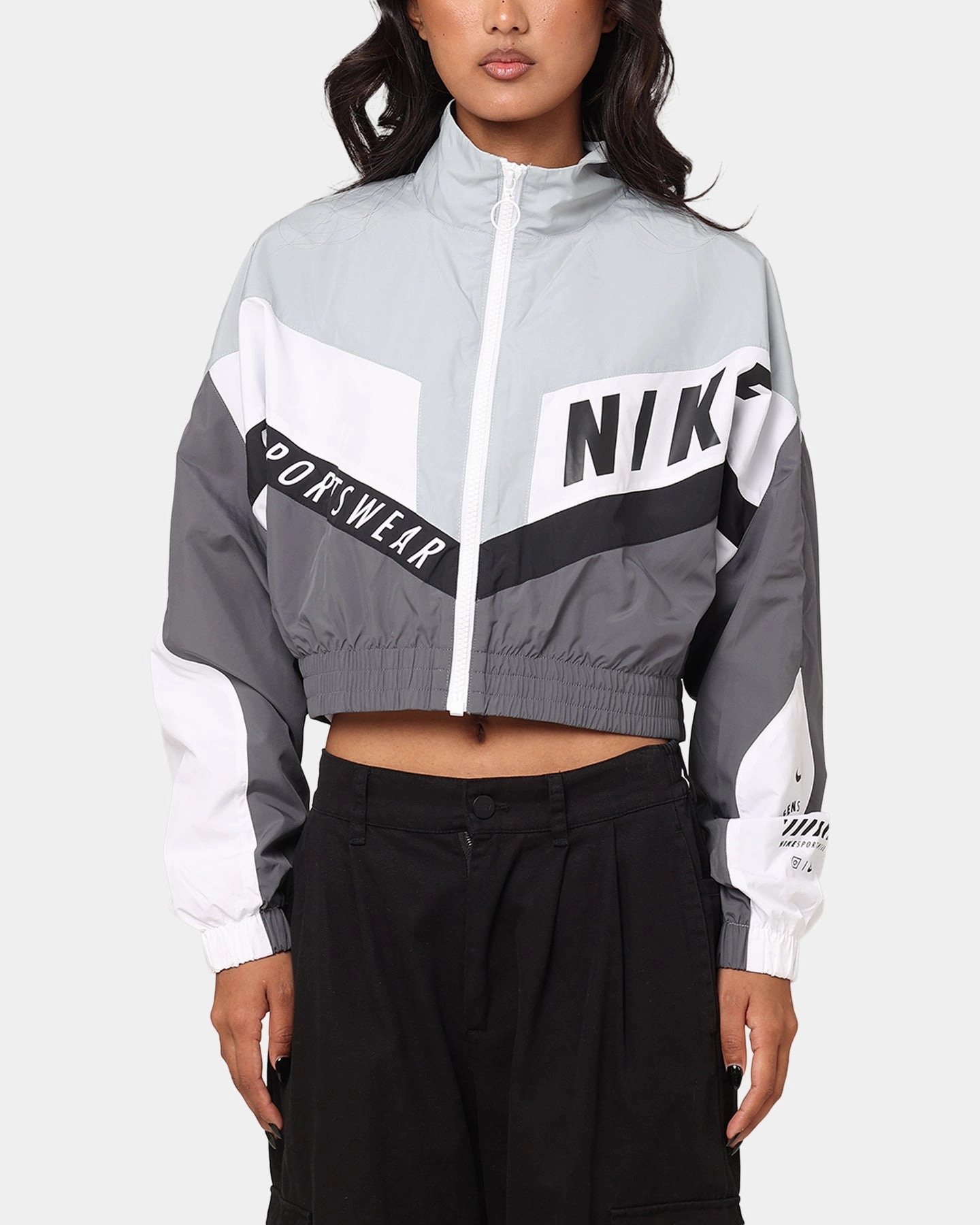 Nike Women's Sportswear Woven Street Jacket Iron Grey/Light Pumice/White Program