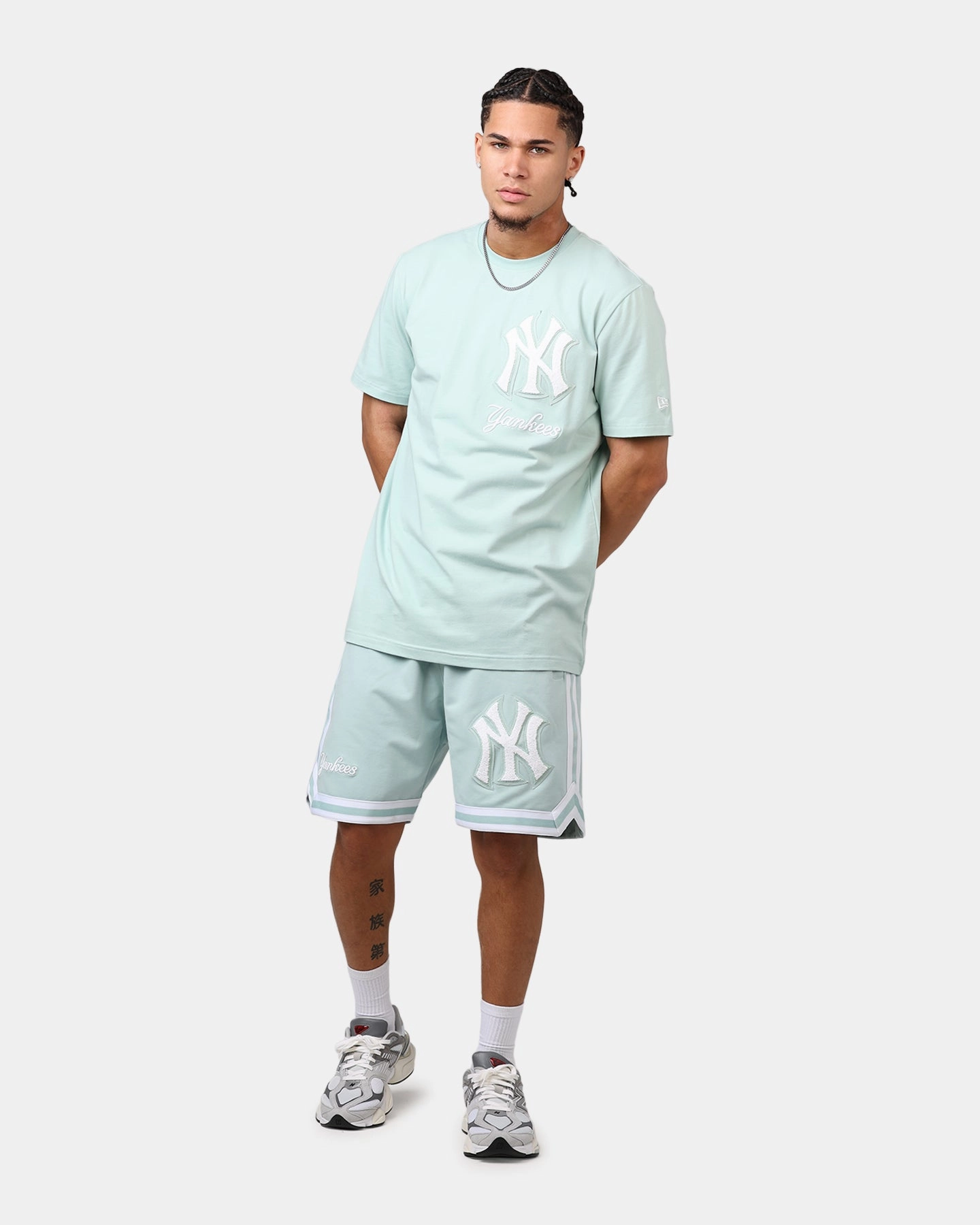 poolside fashion Reflective details New Era New York Yankees 'Logo Select Mint' Shorts Mint/White