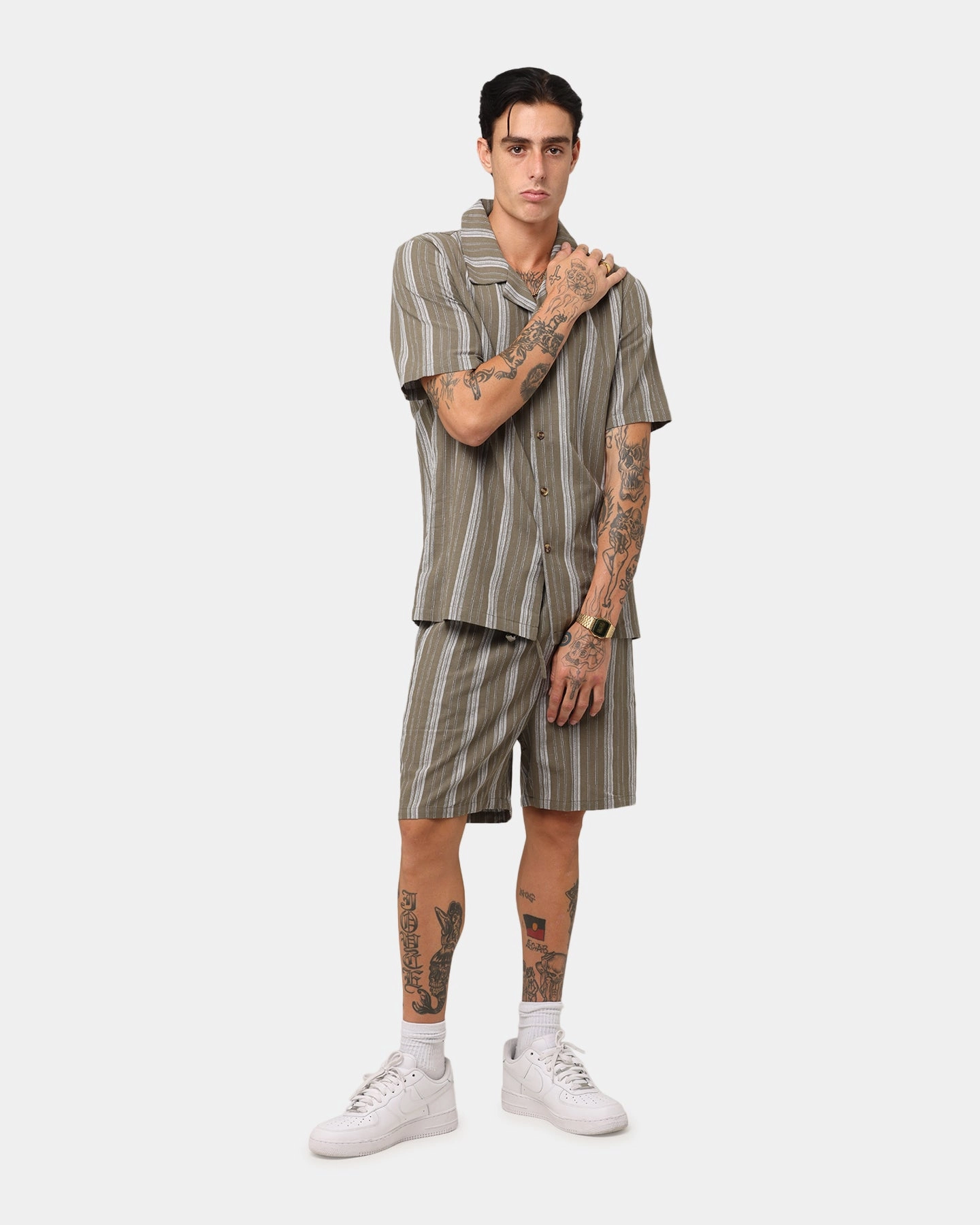 Breathable mesh Side Pockets XXIII Condesa Linen Shorts Olive