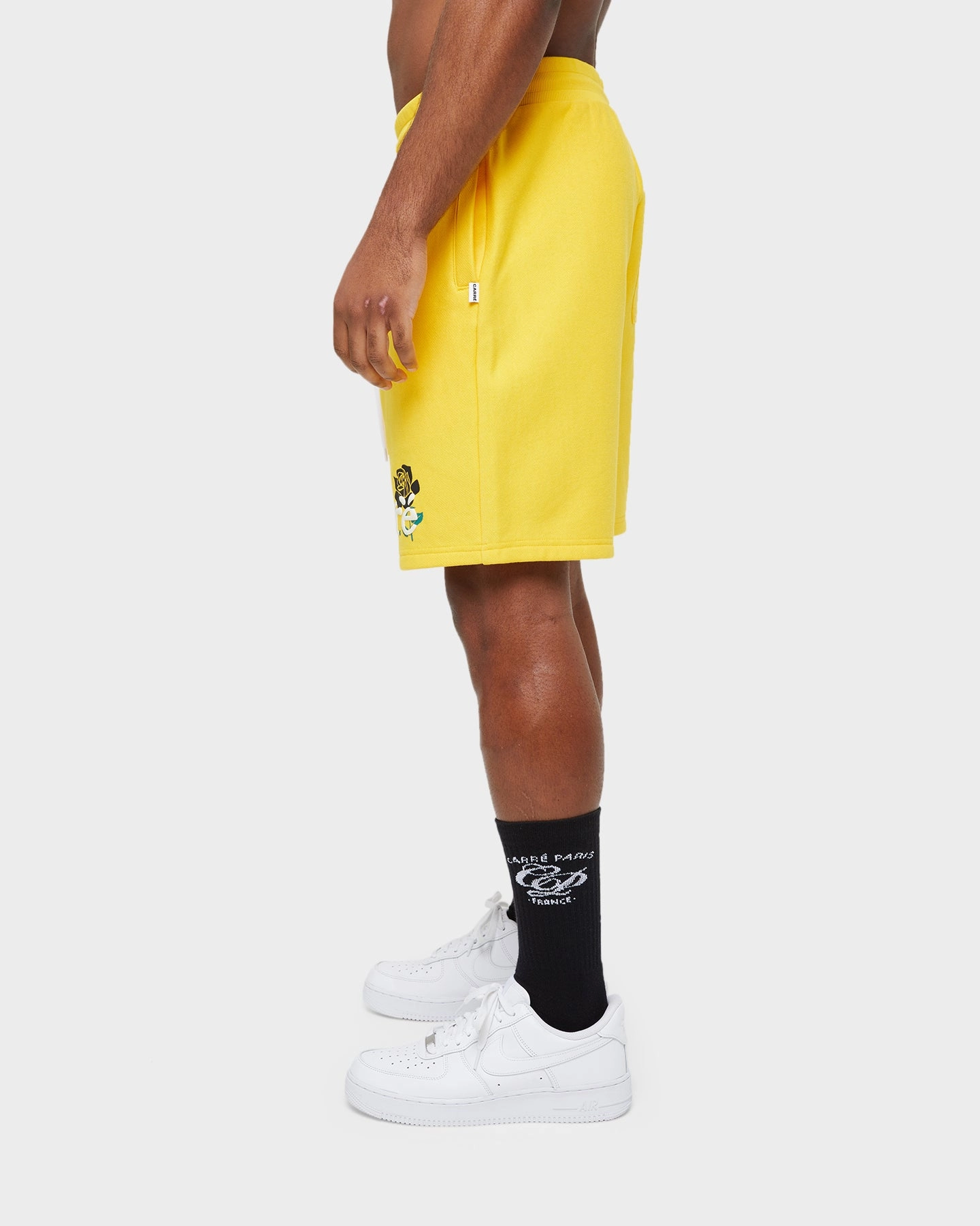 Carre Volle Rose Sweat Shorts Yellow Weekend Wardrobe Street Trend Look