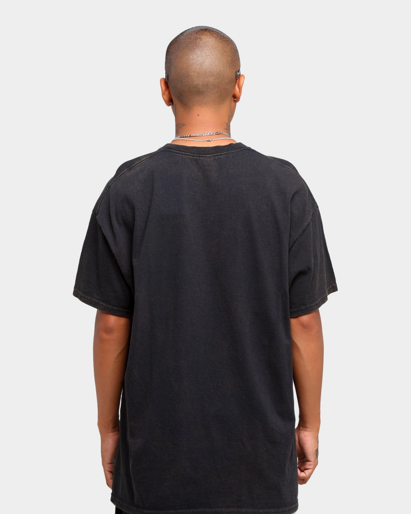 Everyday Look Seasonal Layer Mitchell & Ness Los Angeles Lakers Bling Rings Vintage T-Shirt Black