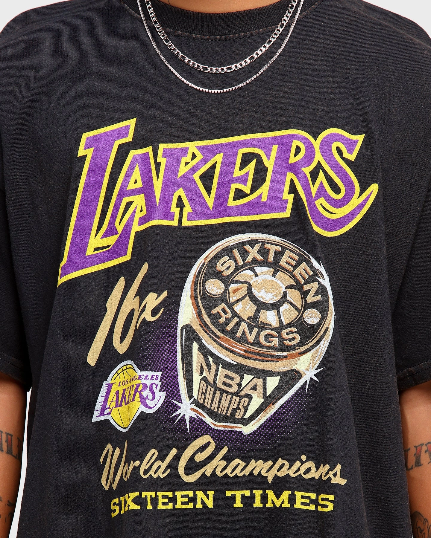 Mitchell & Ness Los Angeles Lakers Bling Rings Vintage T-Shirt Black Smooth Flatlock Stitching Fashion Fit