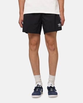 Adidas Adicolour Classic Sprinter Shorts Black Stylish Outfit floral shorts