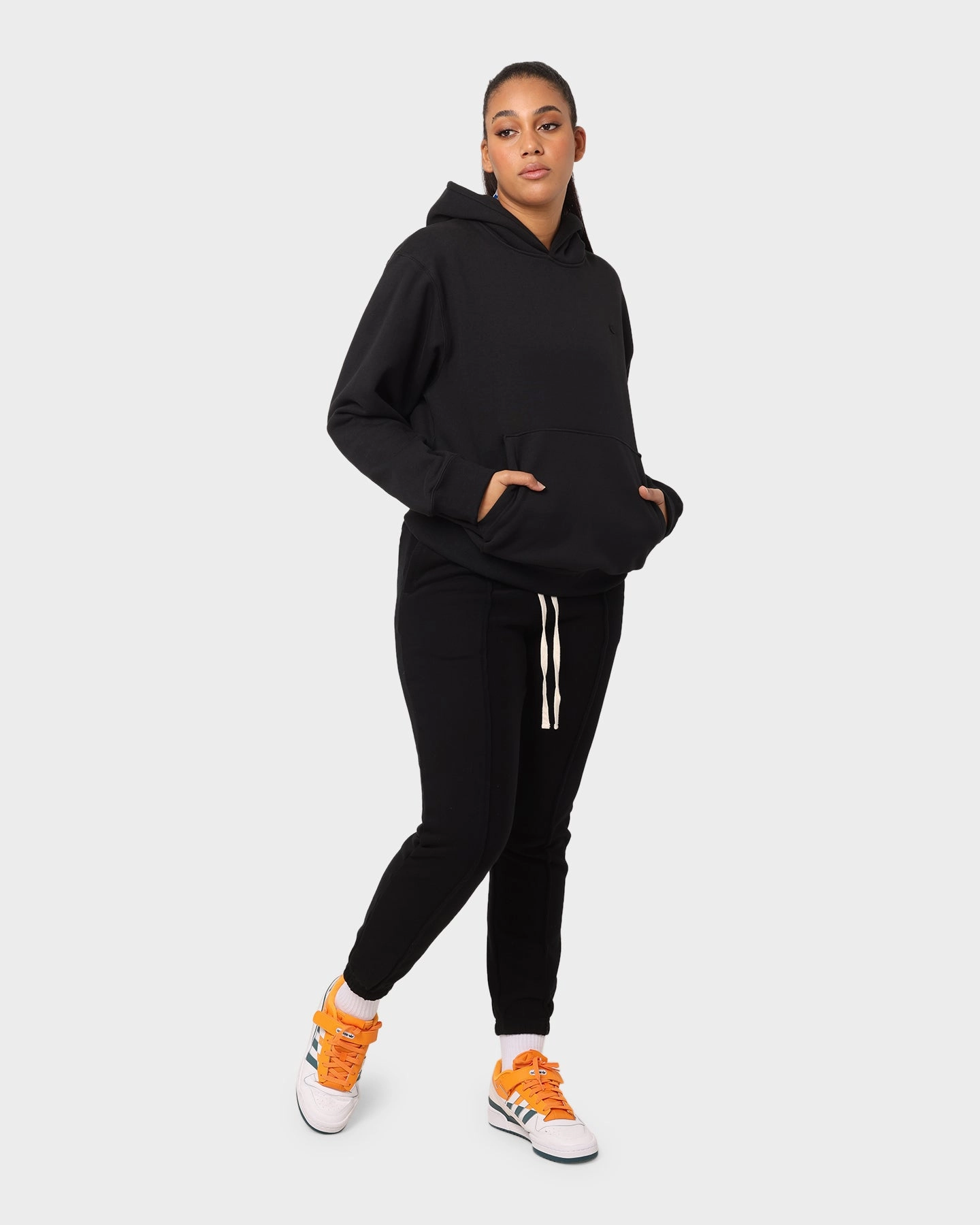 Bond FoldableDesign Adidas Adicolour Trefoil Hoodie Black