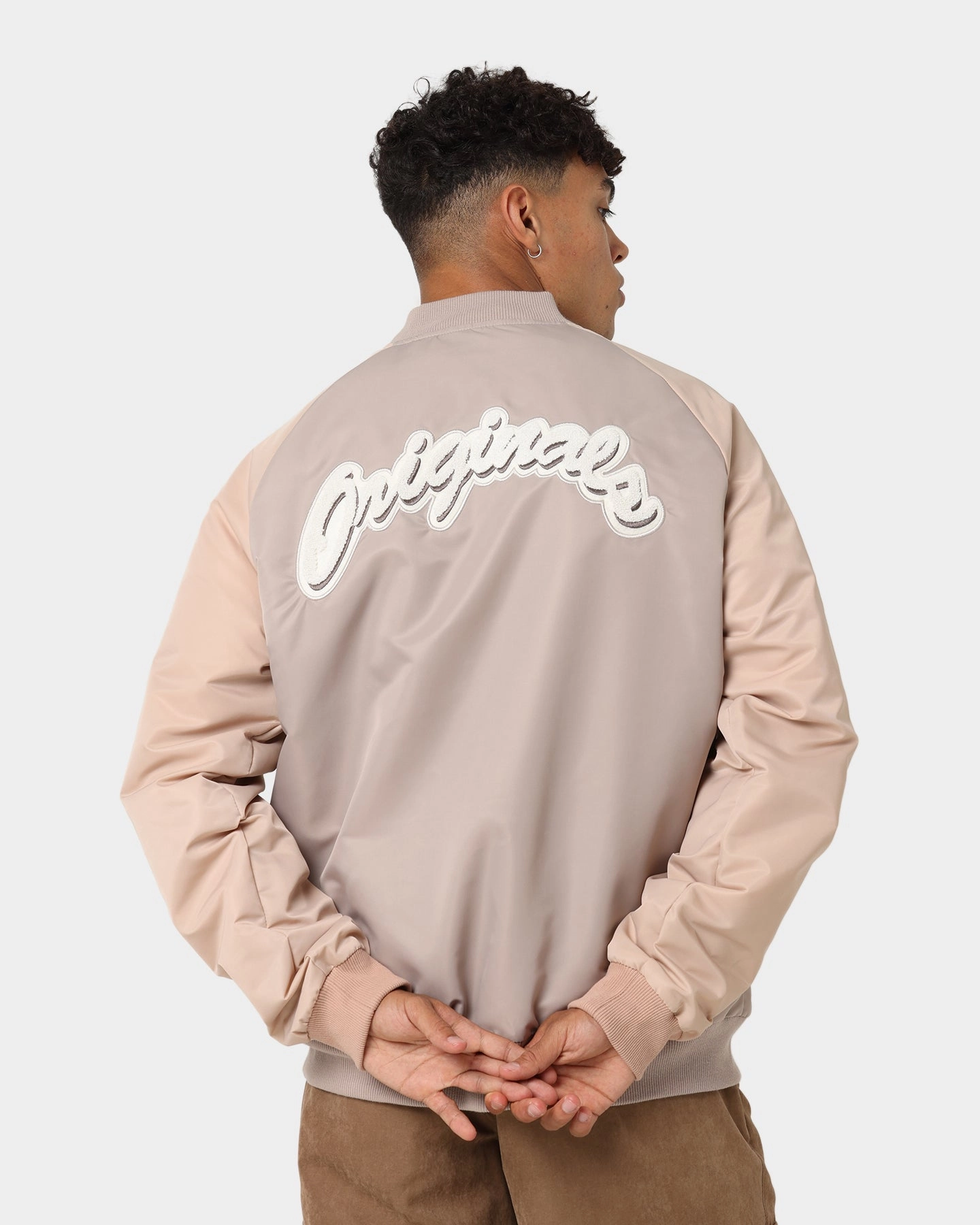 Attention Adidas CLGT Jacket Ash Pearl/Vapour Grey