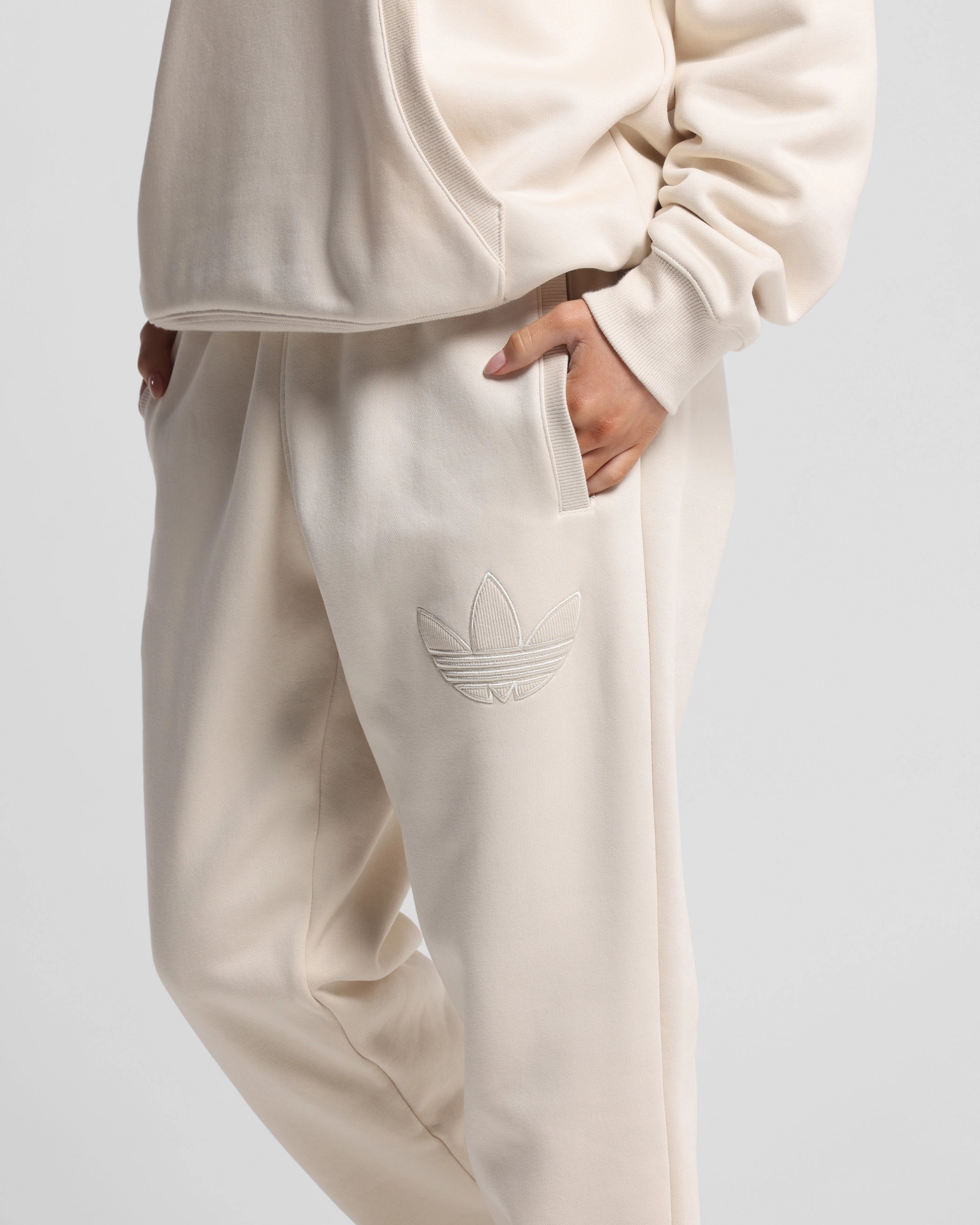 Adidas Originals 70's Fleece Joggers Wonder White Quick Access Pockets Fast Move