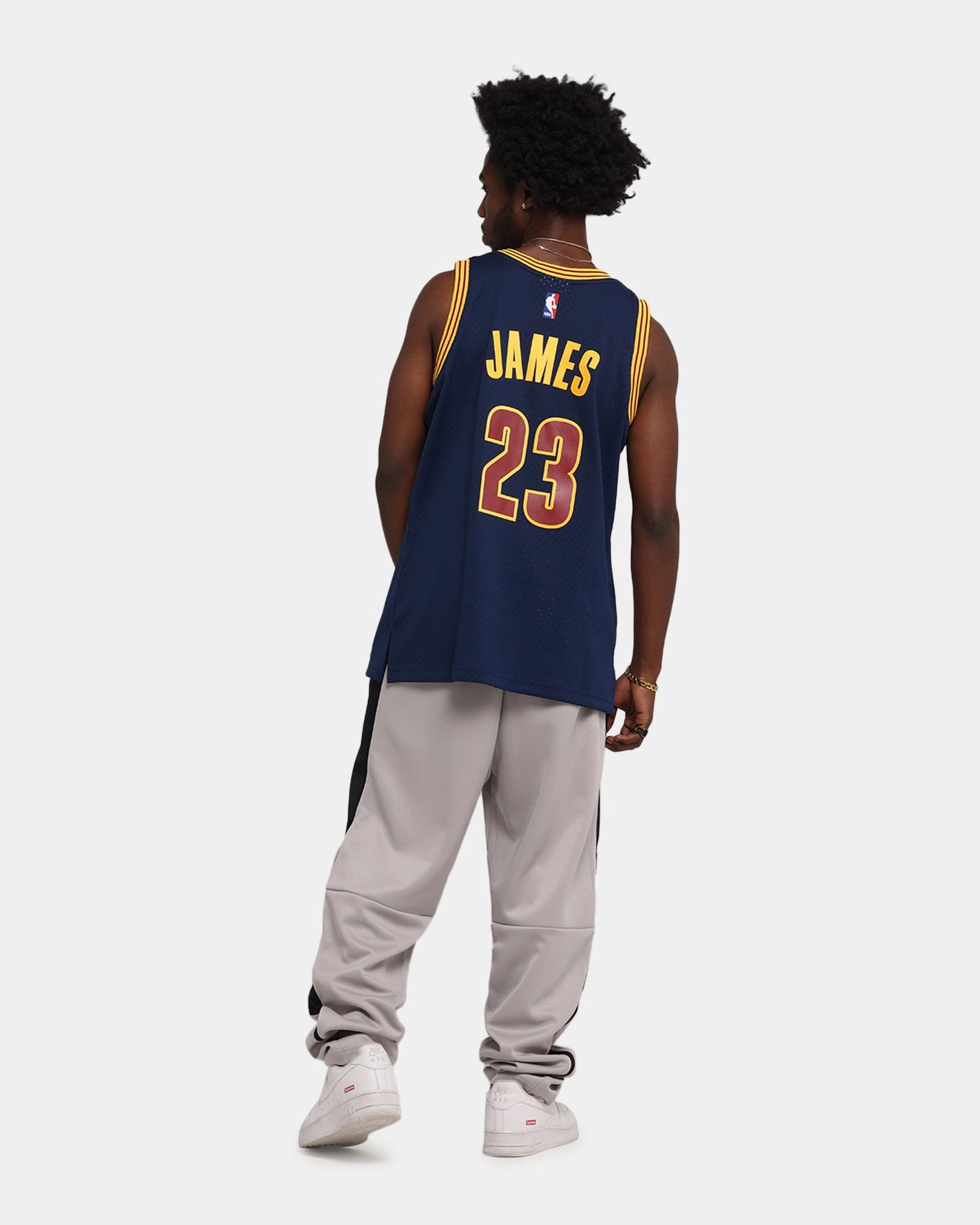 Non Restrictive Mobility Cut Non Slip Collar Mitchell & Ness Cleveland Cavaliers Lebron James Swing Jersey Blue