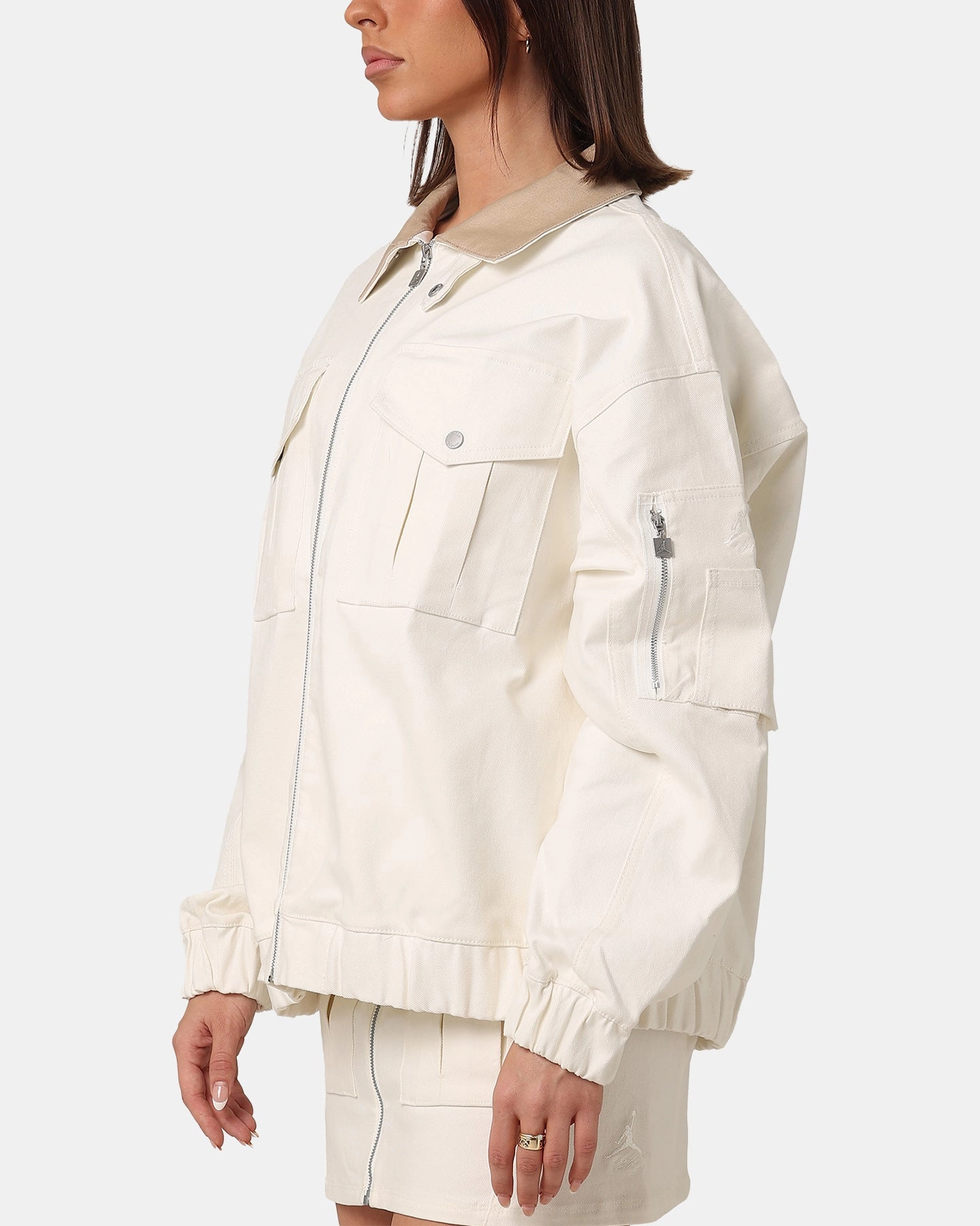 SeamSealed Construction Smell Jordan Women's Renegade Jacket Sail/Legen Md Brown