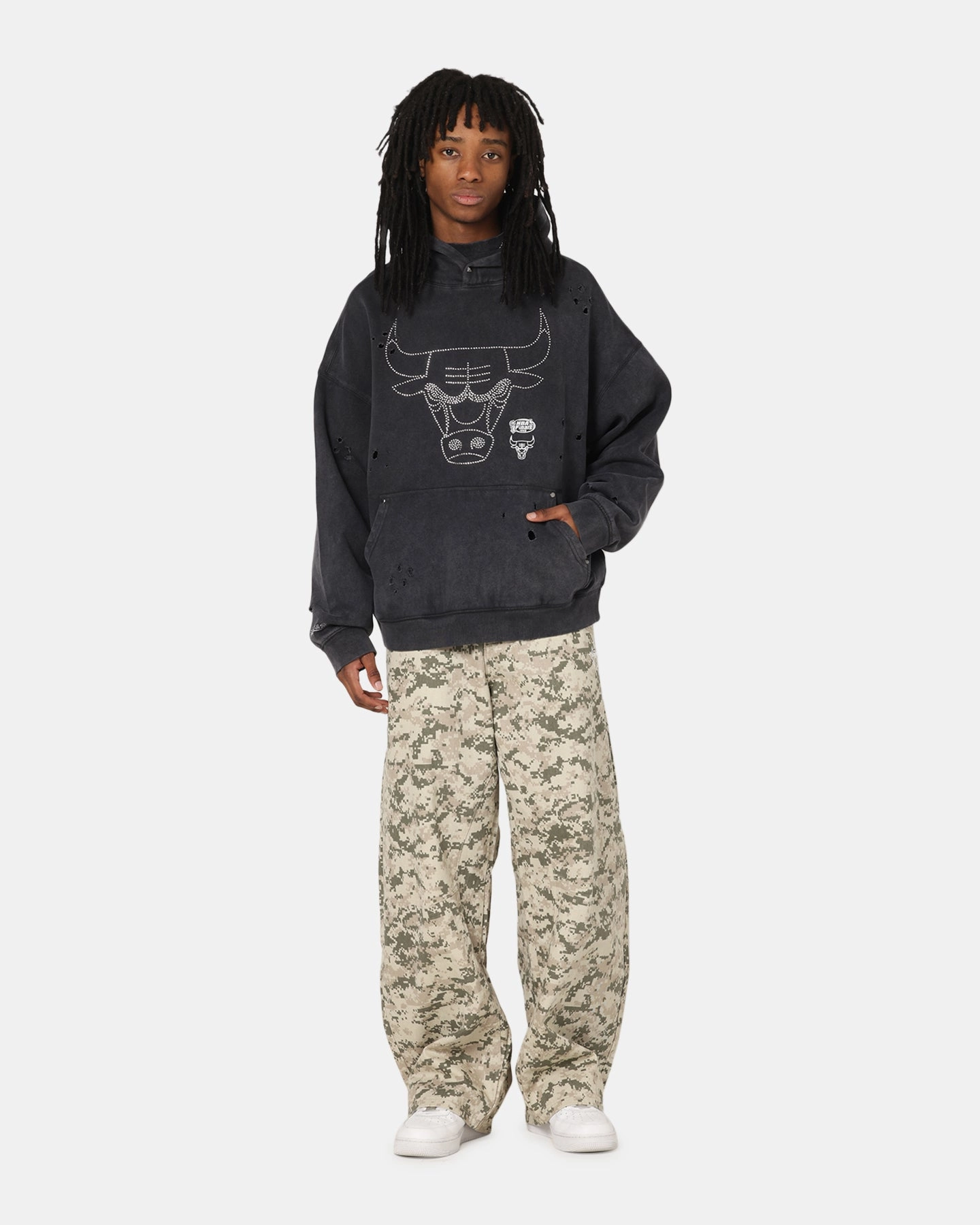 Allied - compatible Mitchell & Ness Chicago Bulls Distressed Rhinestone Logo Hoodie Faded Black