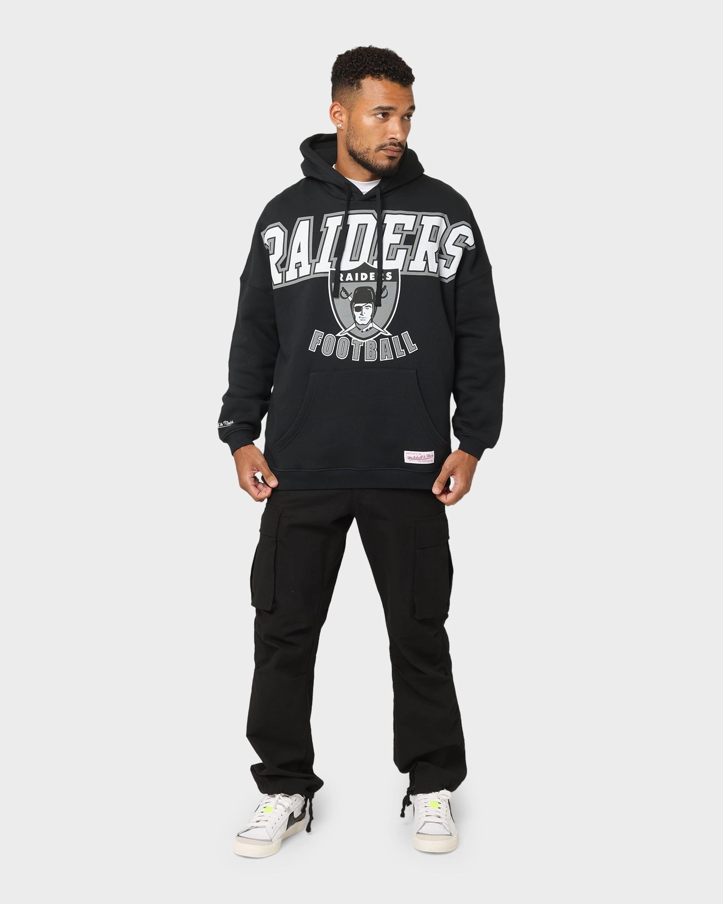 Mitchell & Ness Raiders Vintage XL Arch Hood Faded Black Moisture Wicking Layer