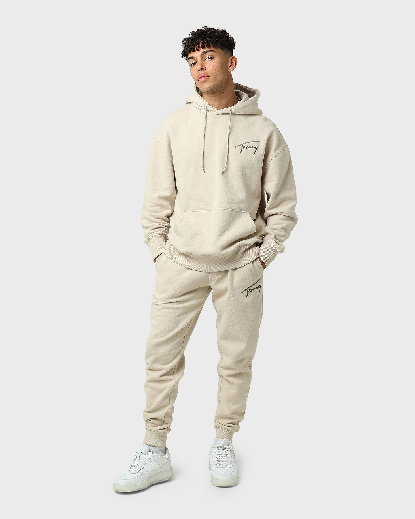 Puncture Resistant Material Layer Smart Tommy Jeans Signature Hoodie Savannah Sand