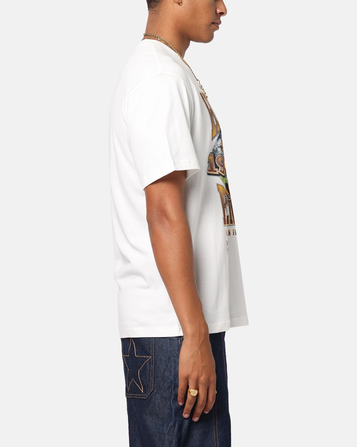 Durable Style Mitchell & Ness Hawthorn Hawks Mascot T-Shirt Vintage White