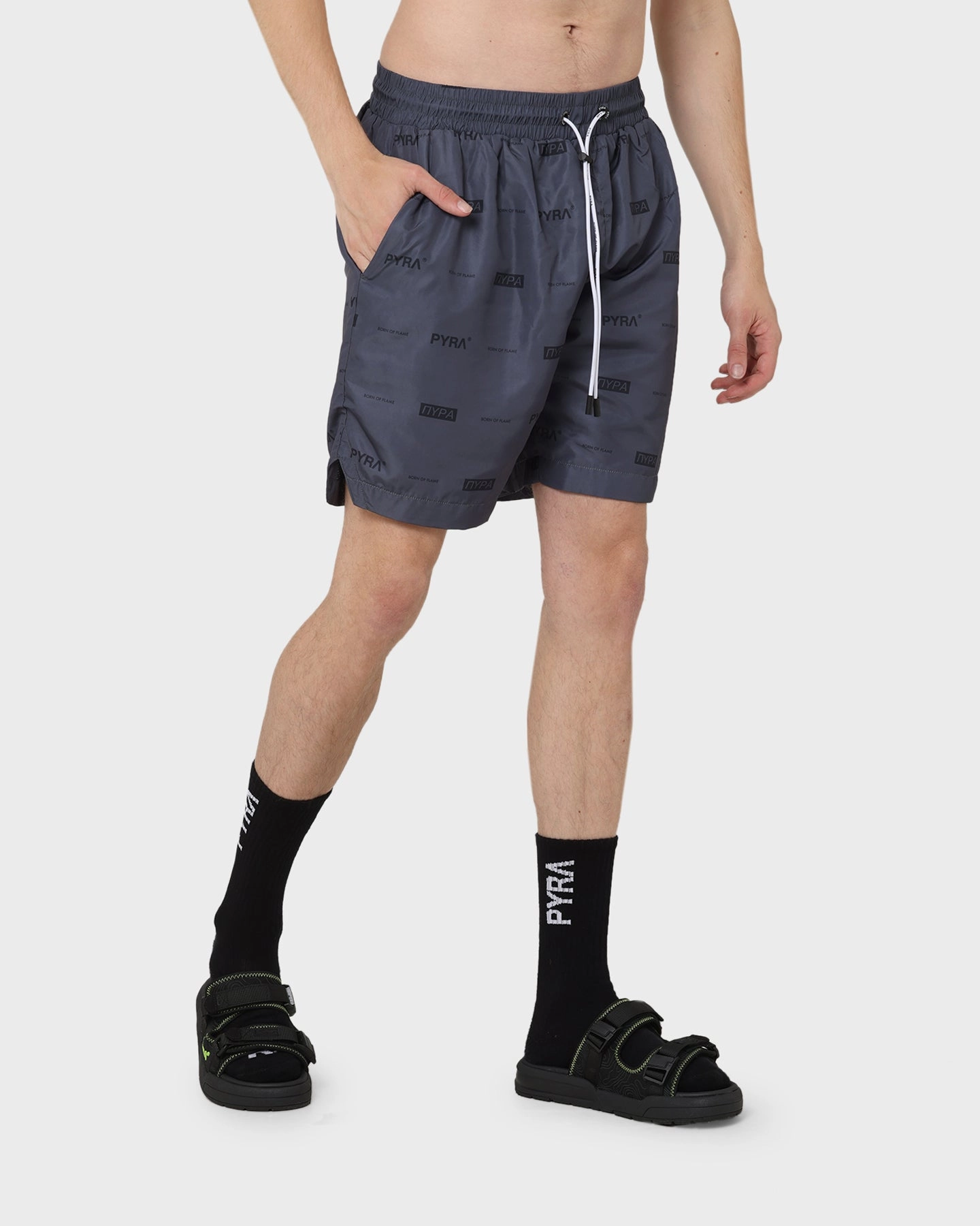 PYRA Parachute Shorts Black/Black Lightweight Construction