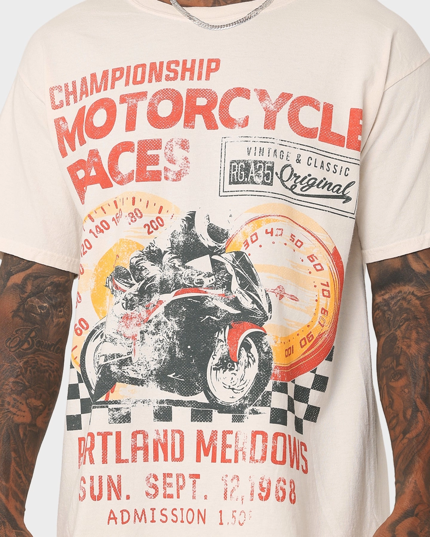 Relaxed and Comfy Street Outfit American Thrift Portland Meadows Vintage T-Shirt Off White