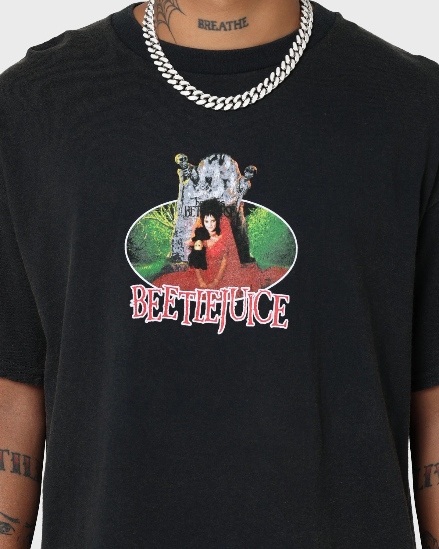 Lightweight Feel Garment Dyed Technique American Thrift X Beetlejuice Lydia Vintage T-Shirt Vintage Black