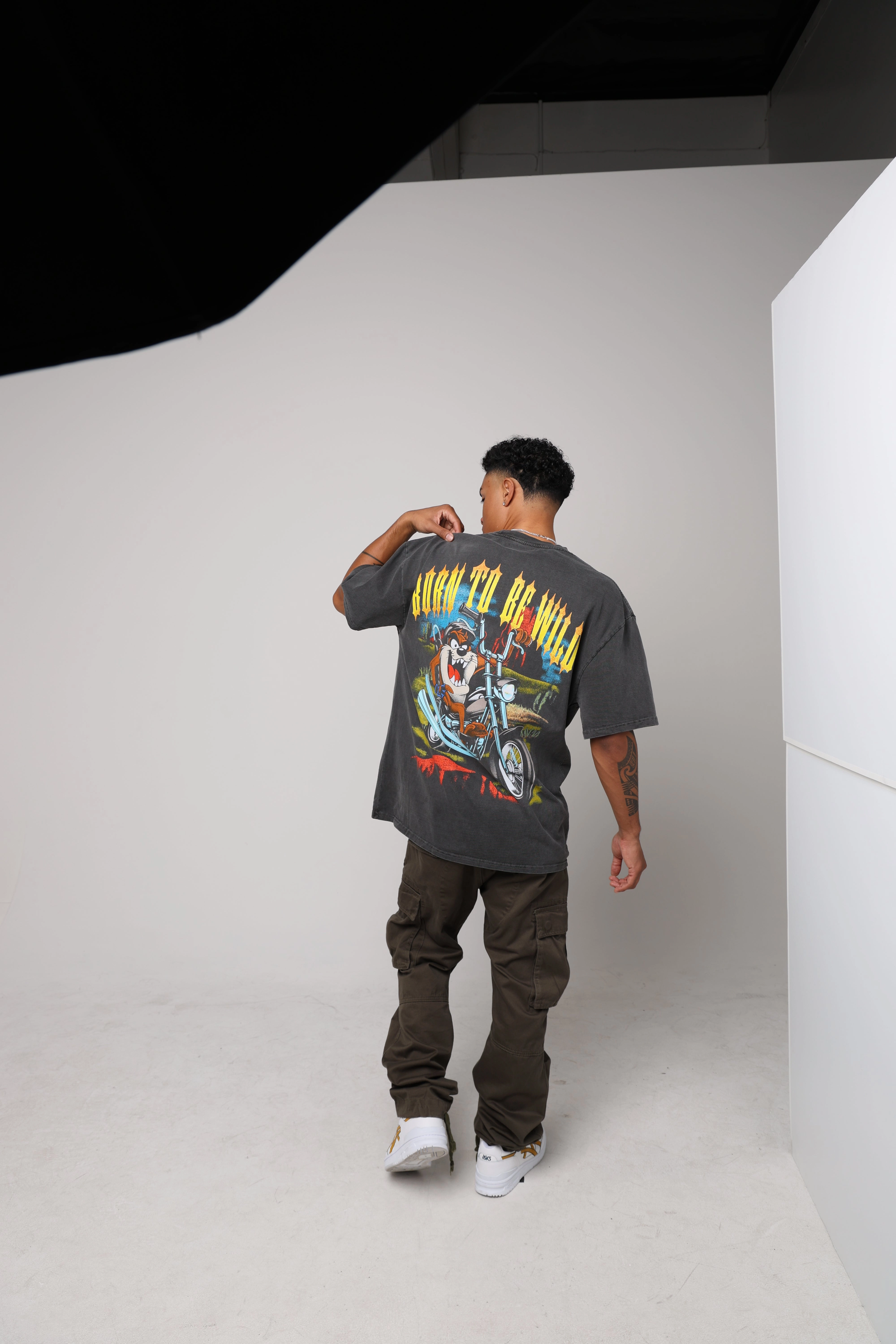 Smooth Finish EasyCareFabric American Thrift X Looney Tunes Taz Motorcycles Heavyweight Vintage T-Shirt Black Wash