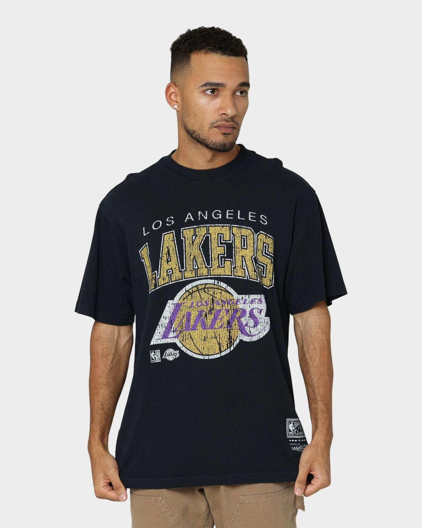 Mitchell & Ness Los Angeles Lakers XL Arch Vintage T-Shirt Faded Black Practical Wear Minimal Fashion
