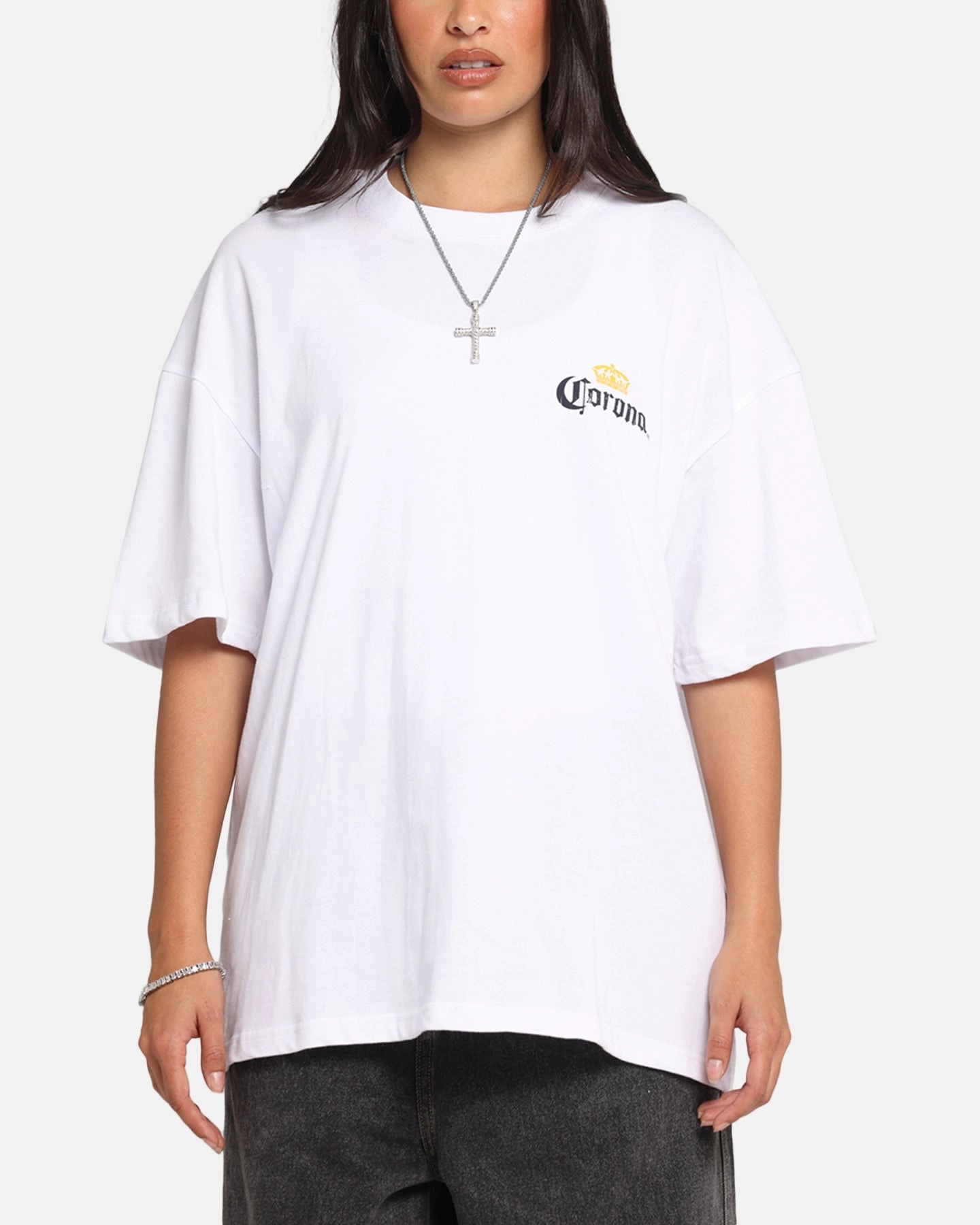 73 Studio Corona T-Shirt White Affordable Fashion Complementary Colors