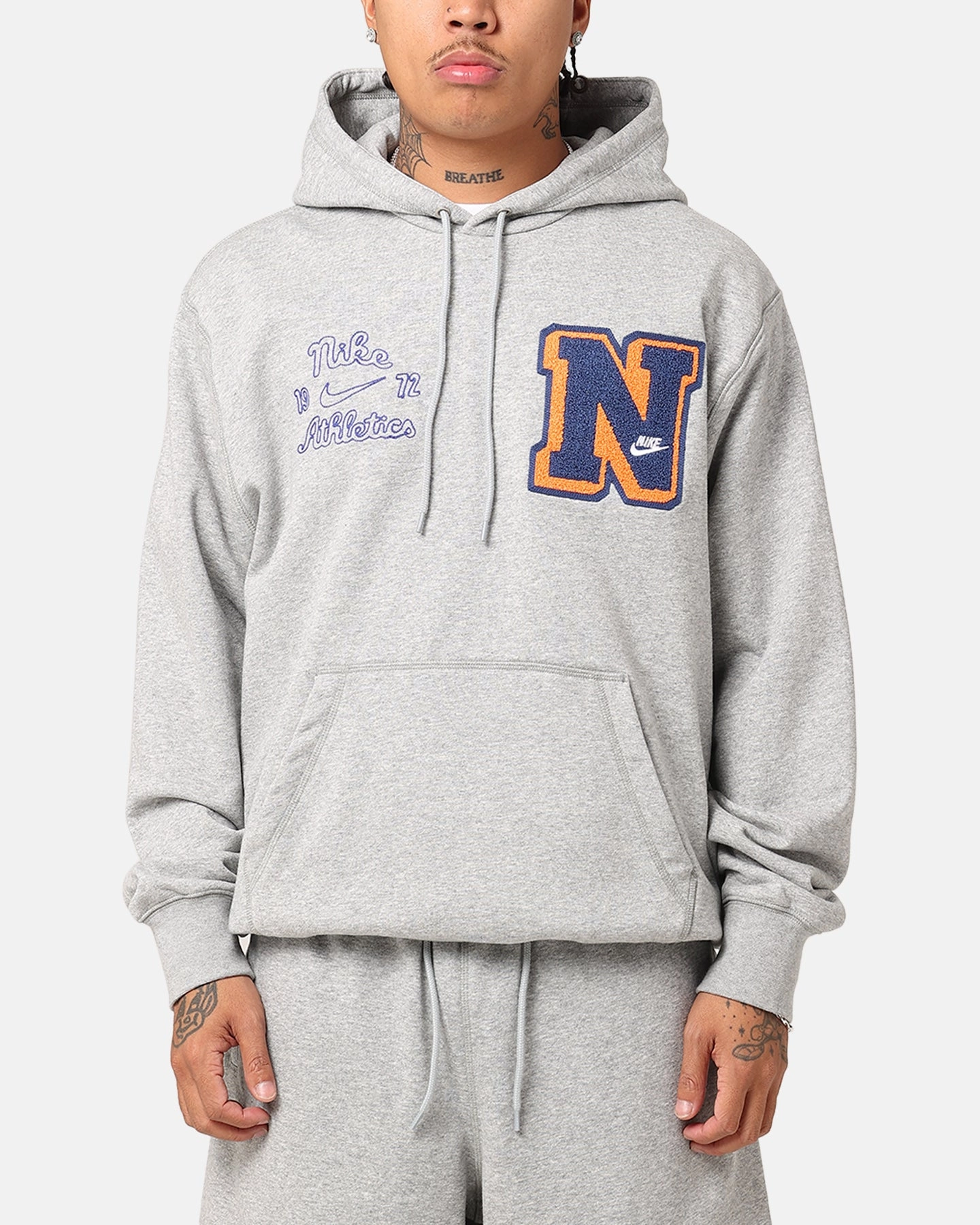 Nike Sportswear Club Essential Hoodie Dark Grey Heather suitable for casual gatherings Windproof Technology