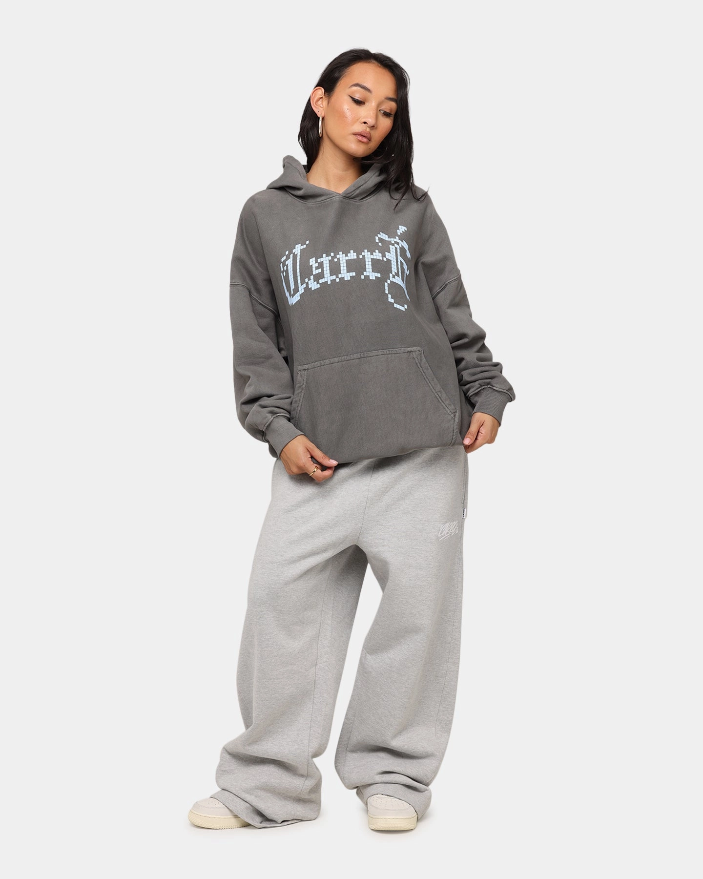 Base-layer Carre Game Over Hoodie Washed Charcoal