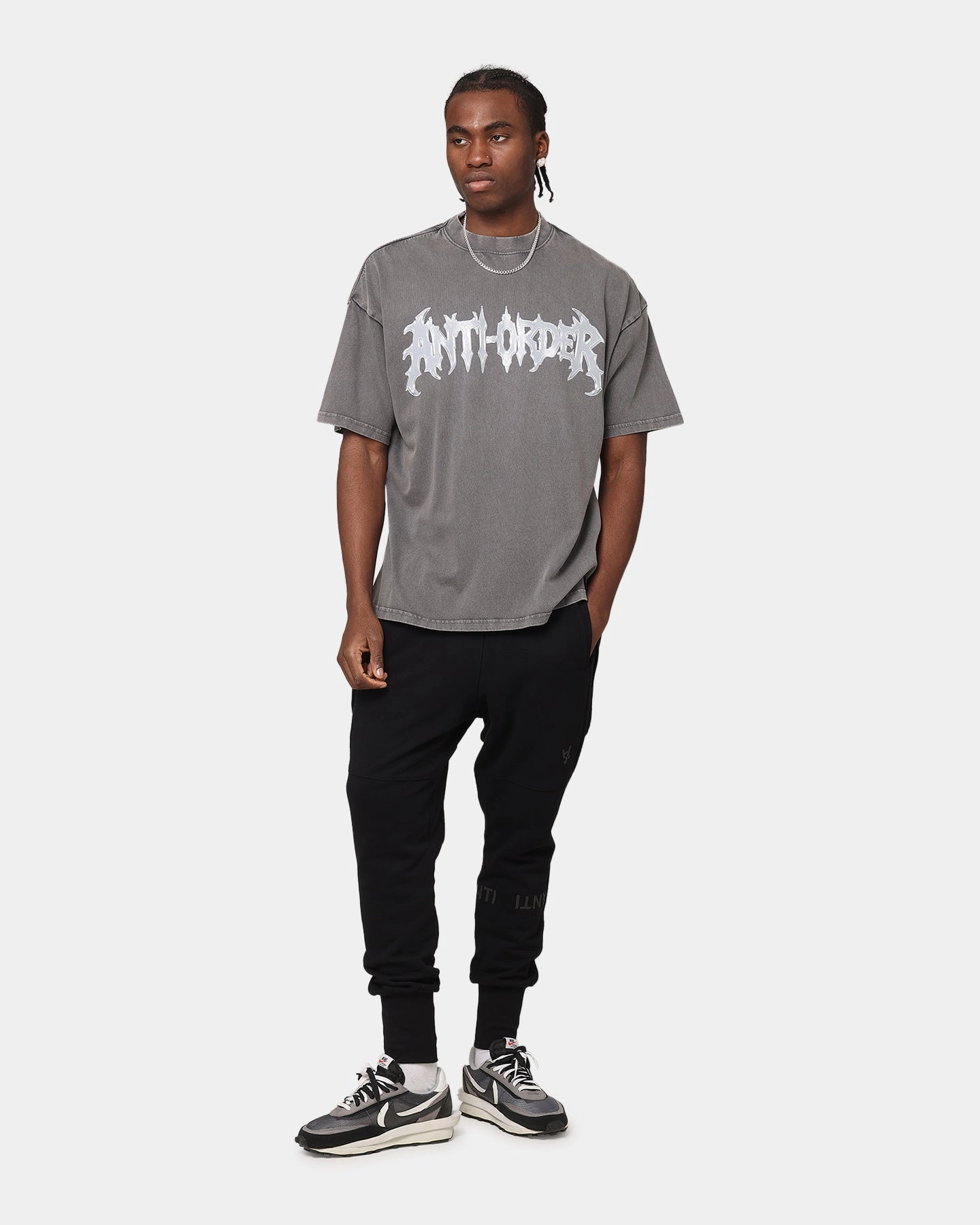 Everyday Chic The Anti Order New Dawn Mock Neck T-Shirt Washed Charcoal