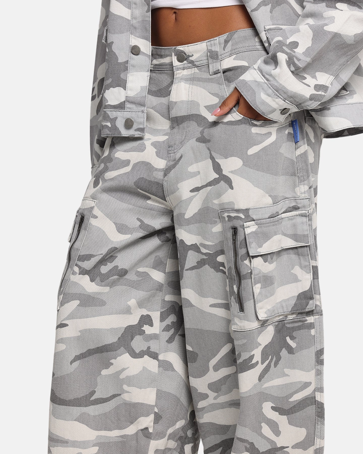 Thermal Regulating Fabric Stay Fresh Loiter Combat Cargo Pants Snow Camo