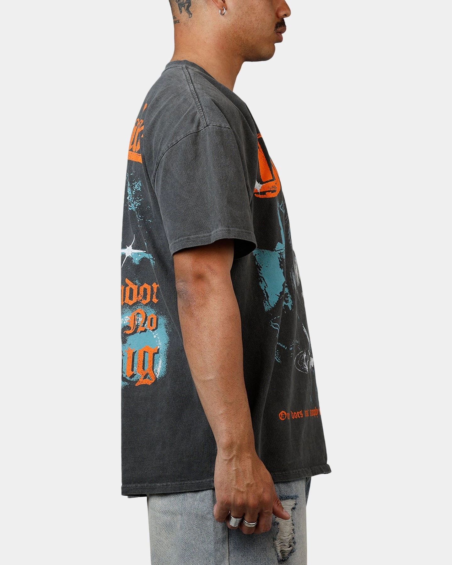 monochromatic Urban Trend Look American Thrift X Lord Of The Rings Boromir Heavyweight T-Shirt Black Wash