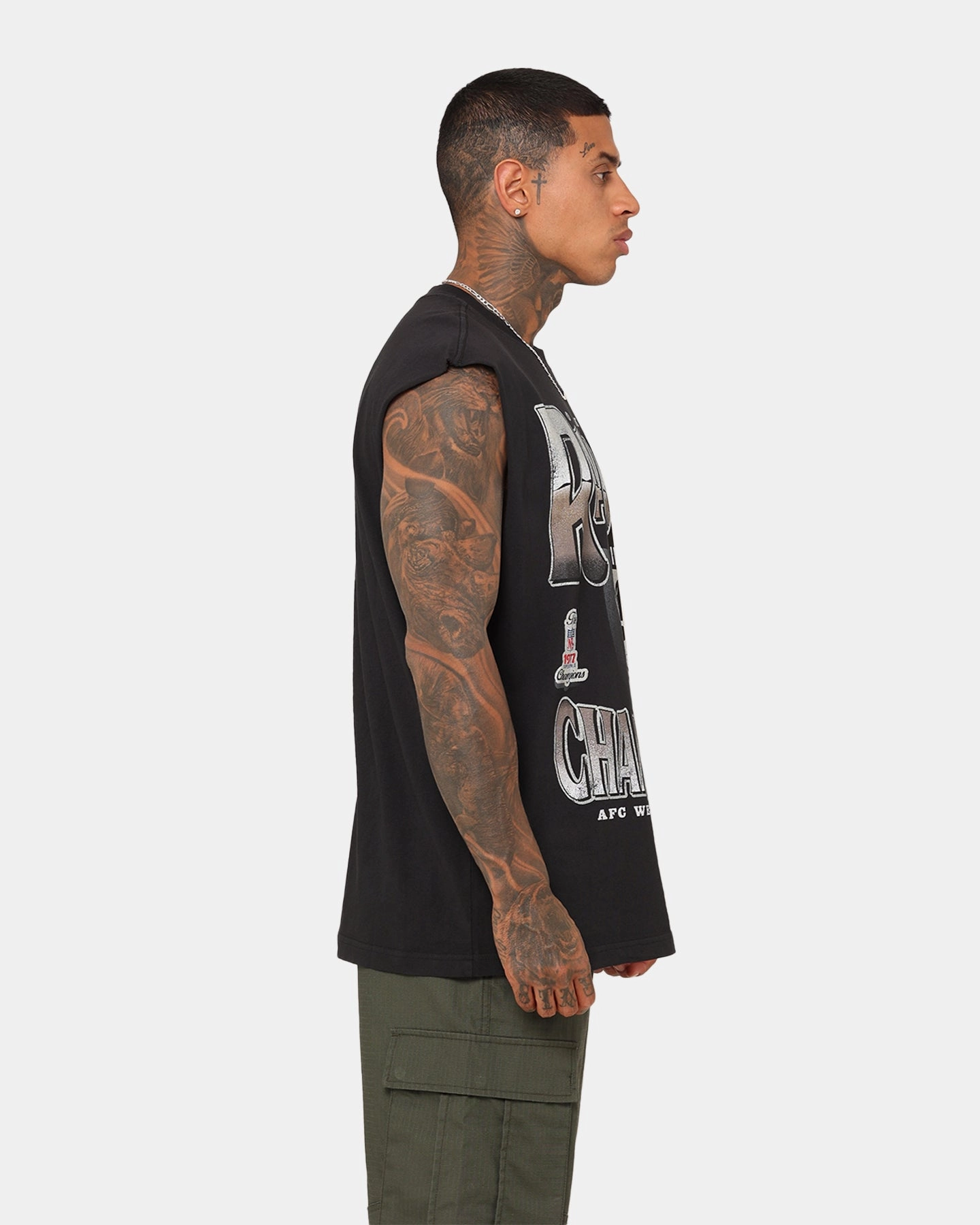 Mitchell & Ness Oakland Raiders Vintage Muscle T-Shirt Faded Black Summer Style Chilly Weather Style