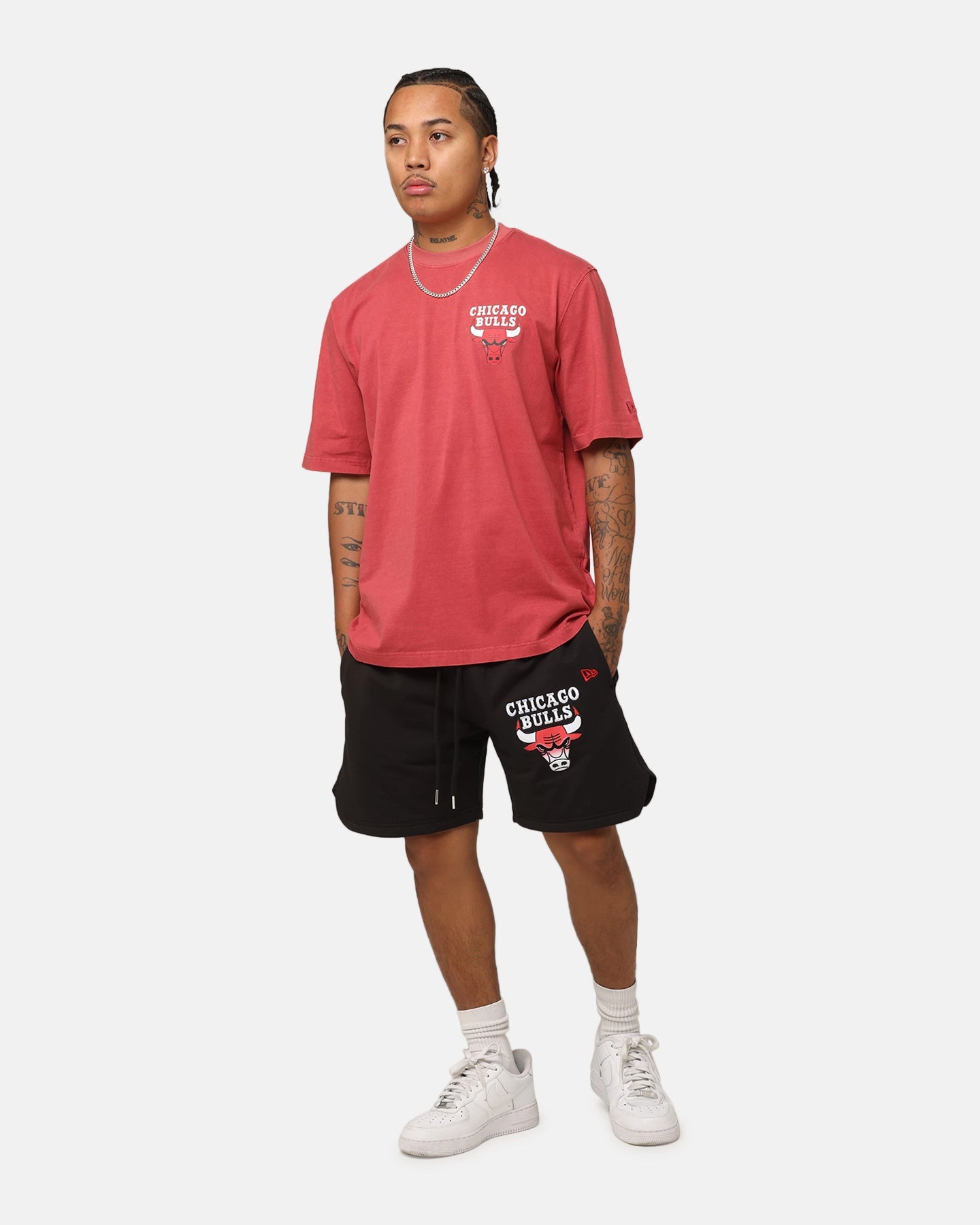 New Era Chicago Bulls Higher Fade Shorts Black Striped Design Moisture Wicking Fabric