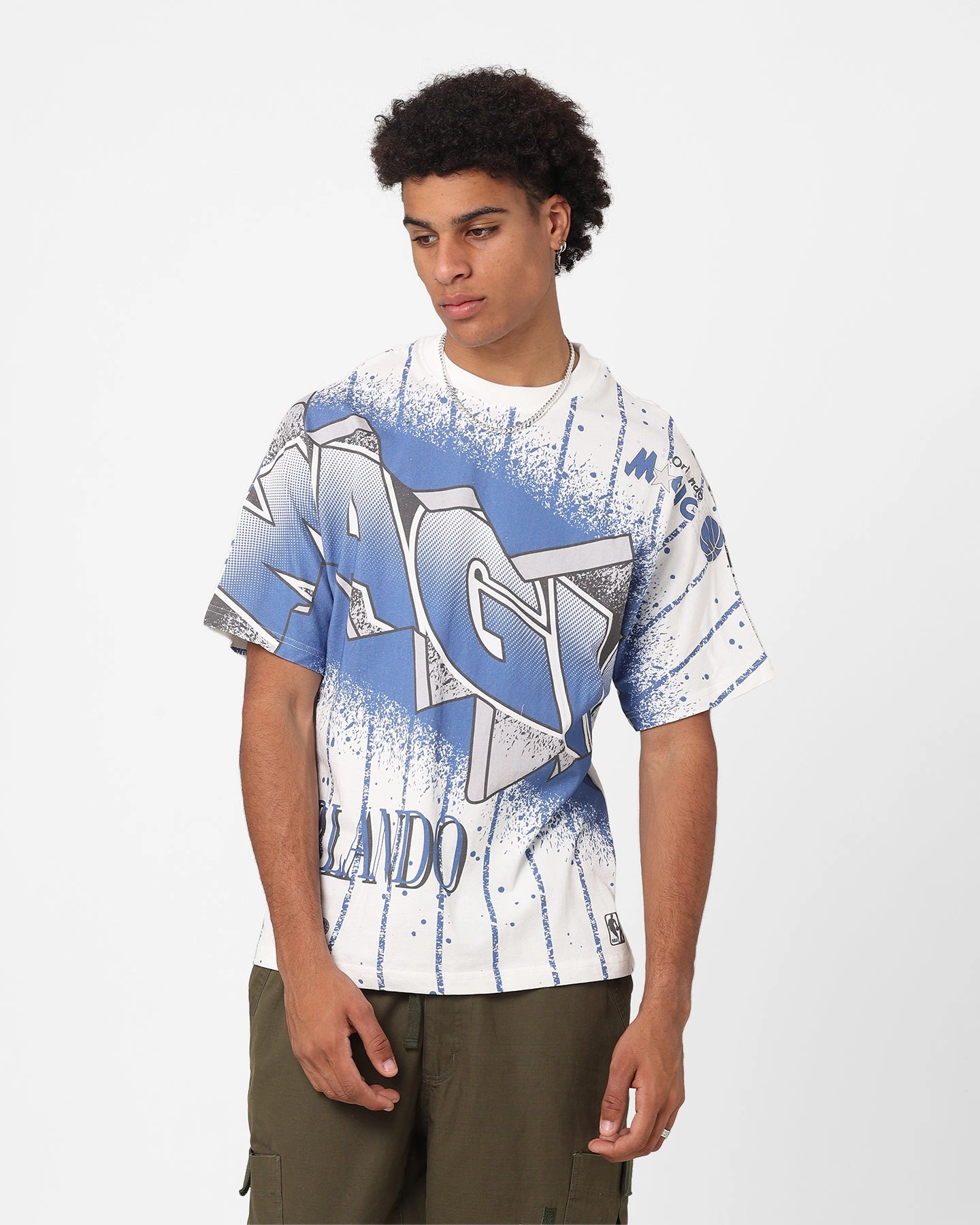 Mitchell & Ness Orlando Magic Earthquake T-Shirt Vintage White Stylish Outfit Outdoor Layer