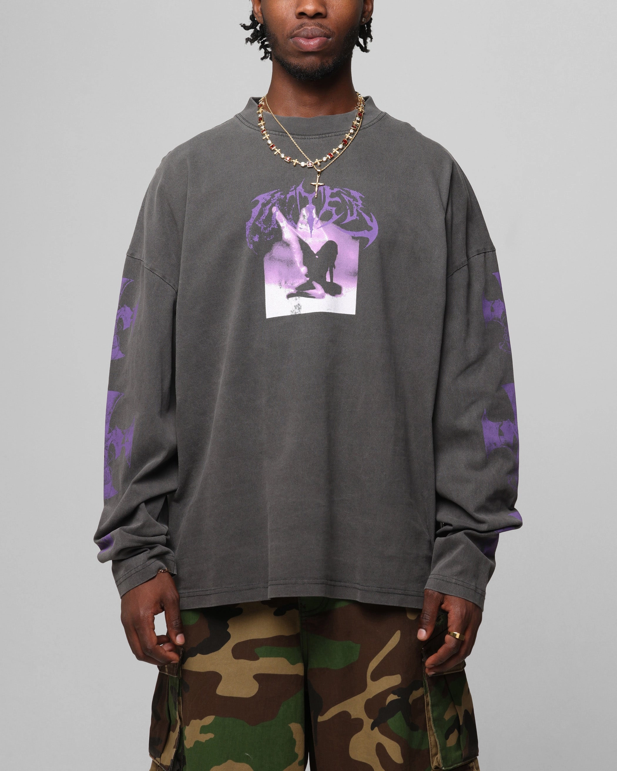Comfy Fit Layer Loiter Angel Number Long Sleeve T-Shirt Charcoal