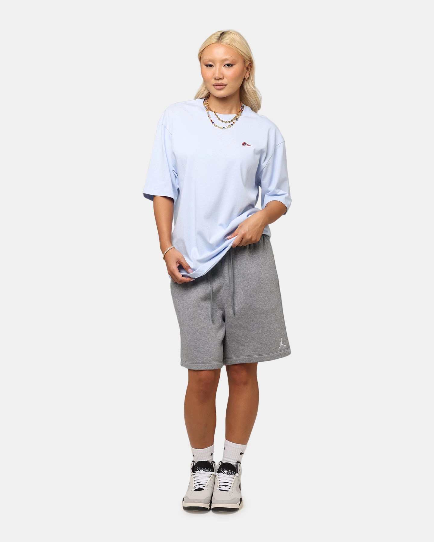 Jordan Brand Sneaker Patch Crew T-Shirt Blue/Black Chic and Cozy