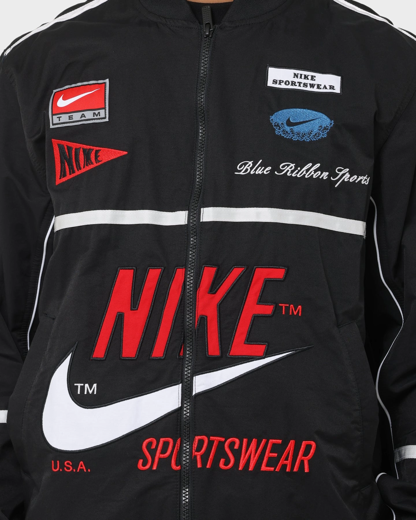 Level Hidden pockets Nike Sportswear Mercato Woven Bomber Jacket Black/White/University Red