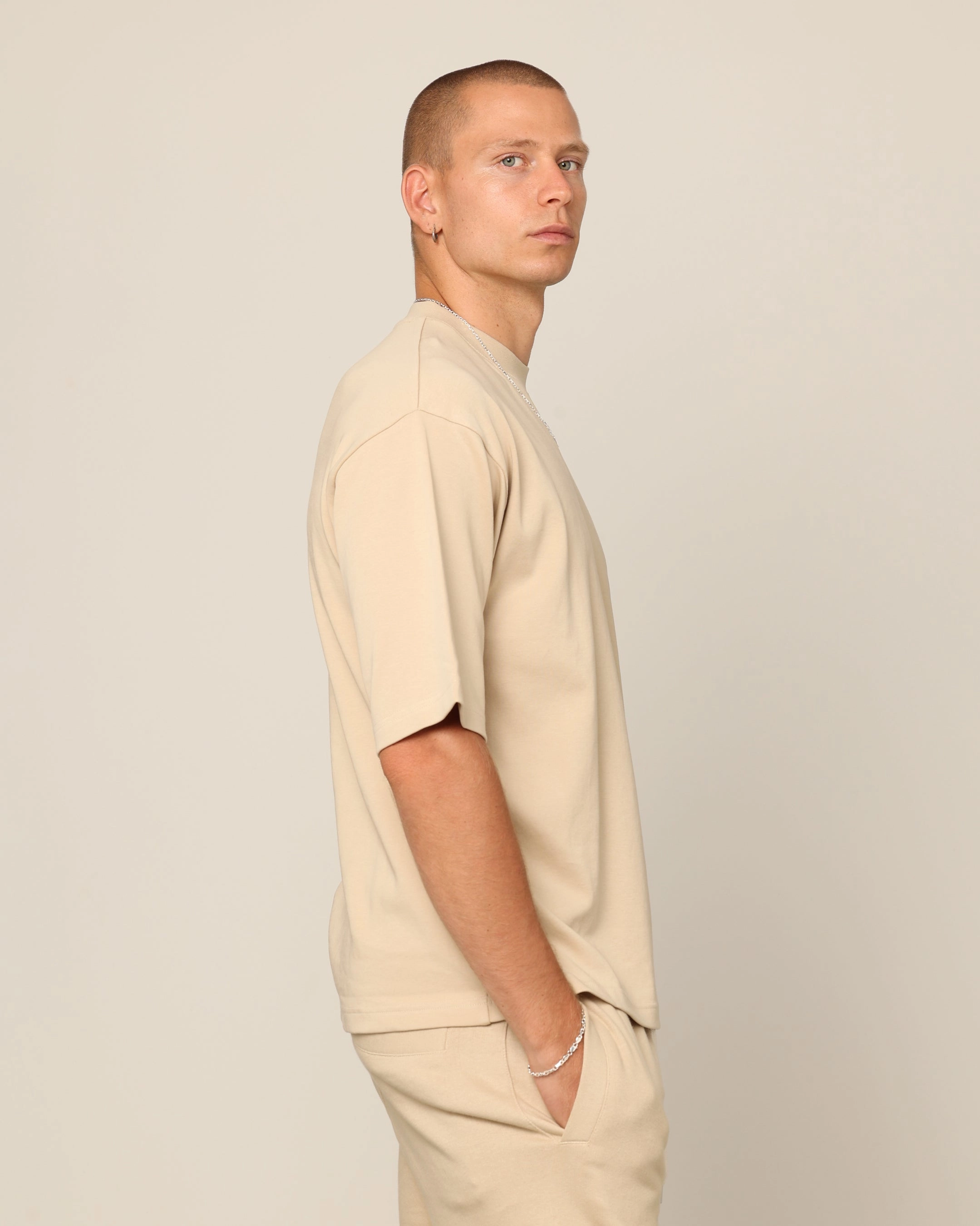 Effortless Fashion Easy and Relaxed Carr?? Blanc Boxy T-Shirt Stone