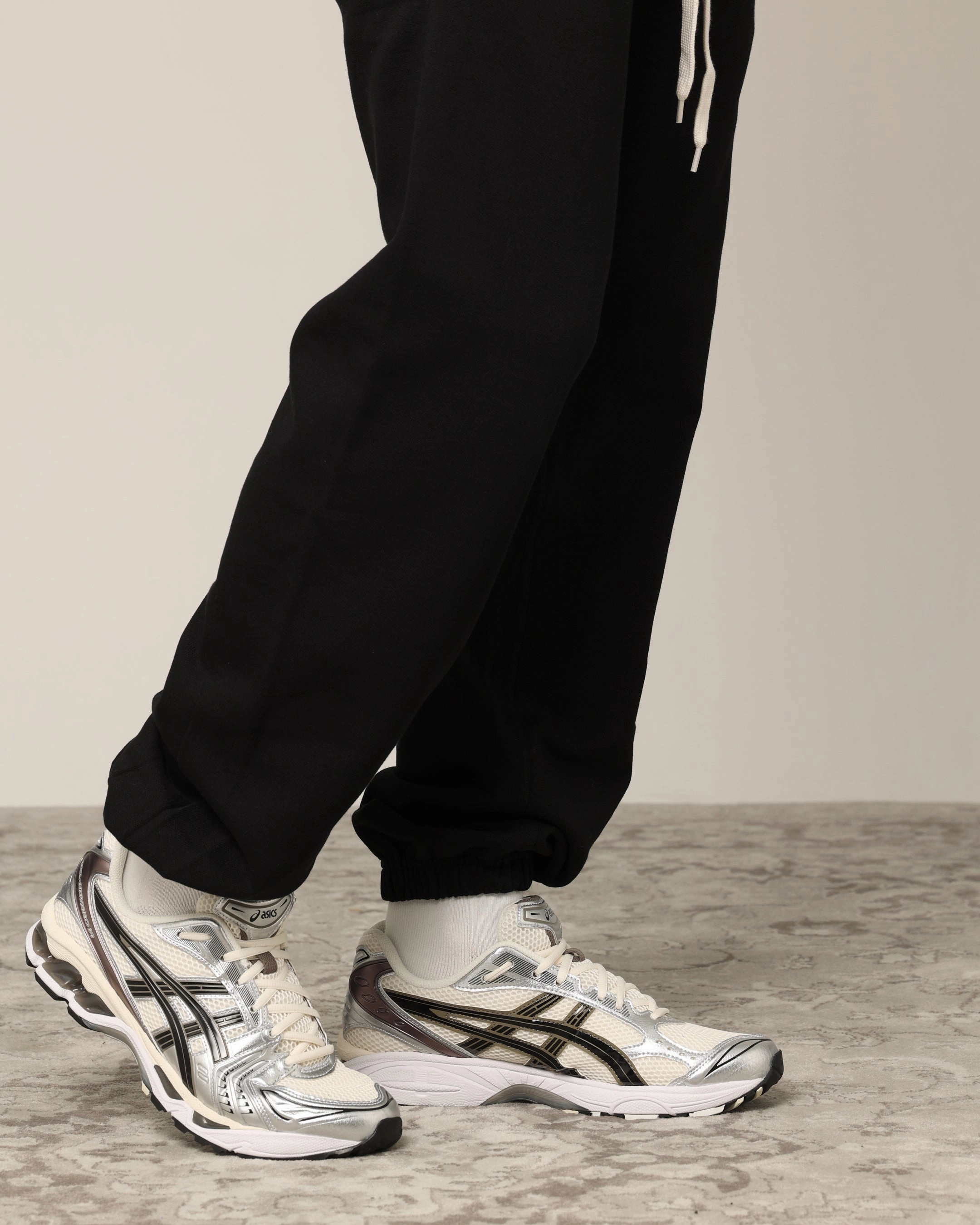 Carr?? Blanc Sweatpants Black Chic Style Secure Closures