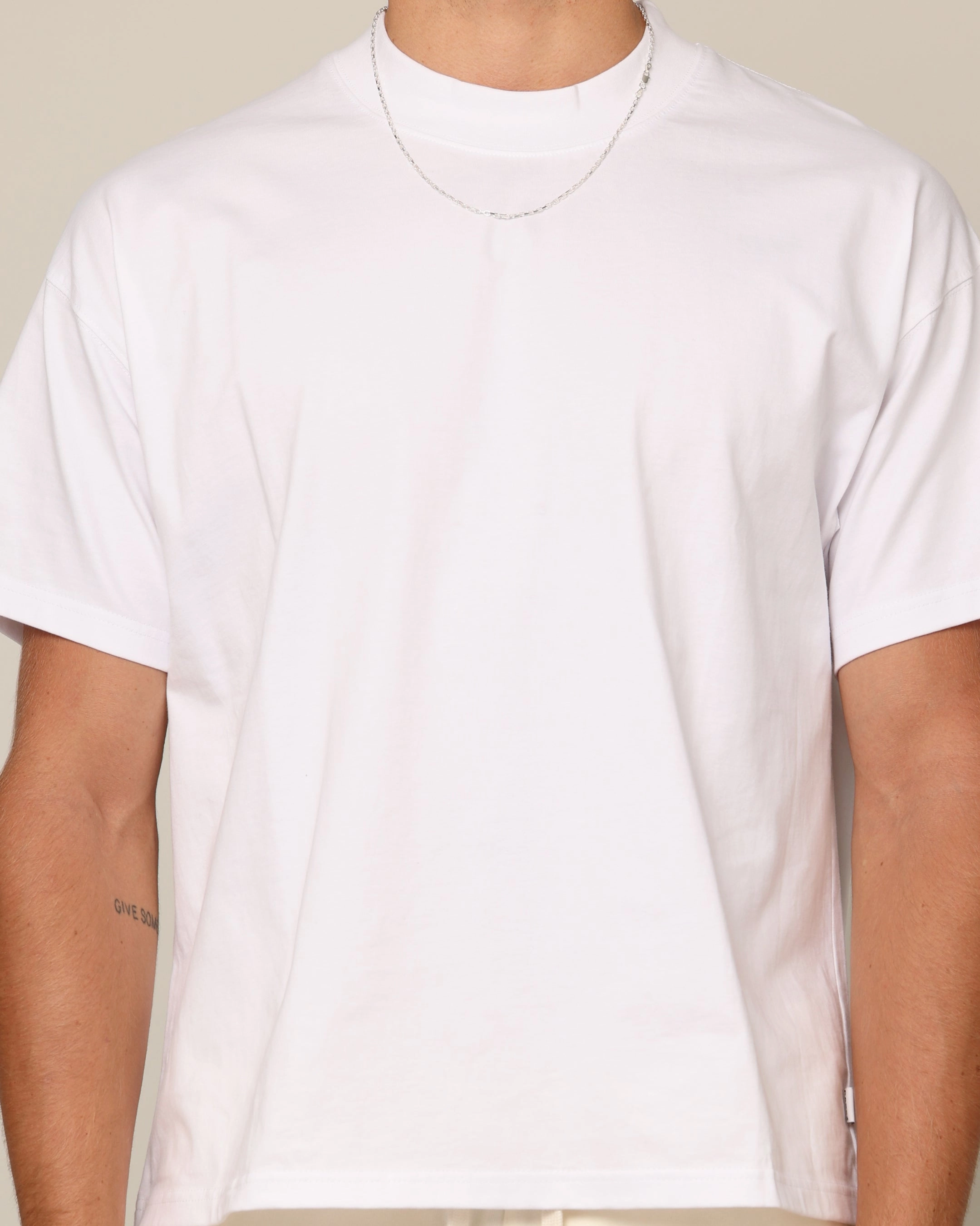 Carr?? Blanc T-Shirt White Relaxed fit style Comfortable Casual