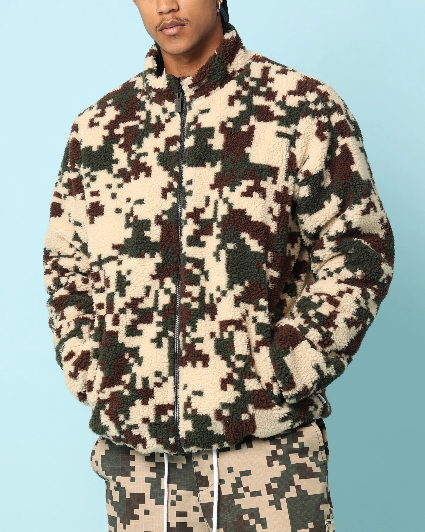 Carr?? Digi Sherpa Reversible Jacket Black/Camo Thrive Heat Reflective Tech