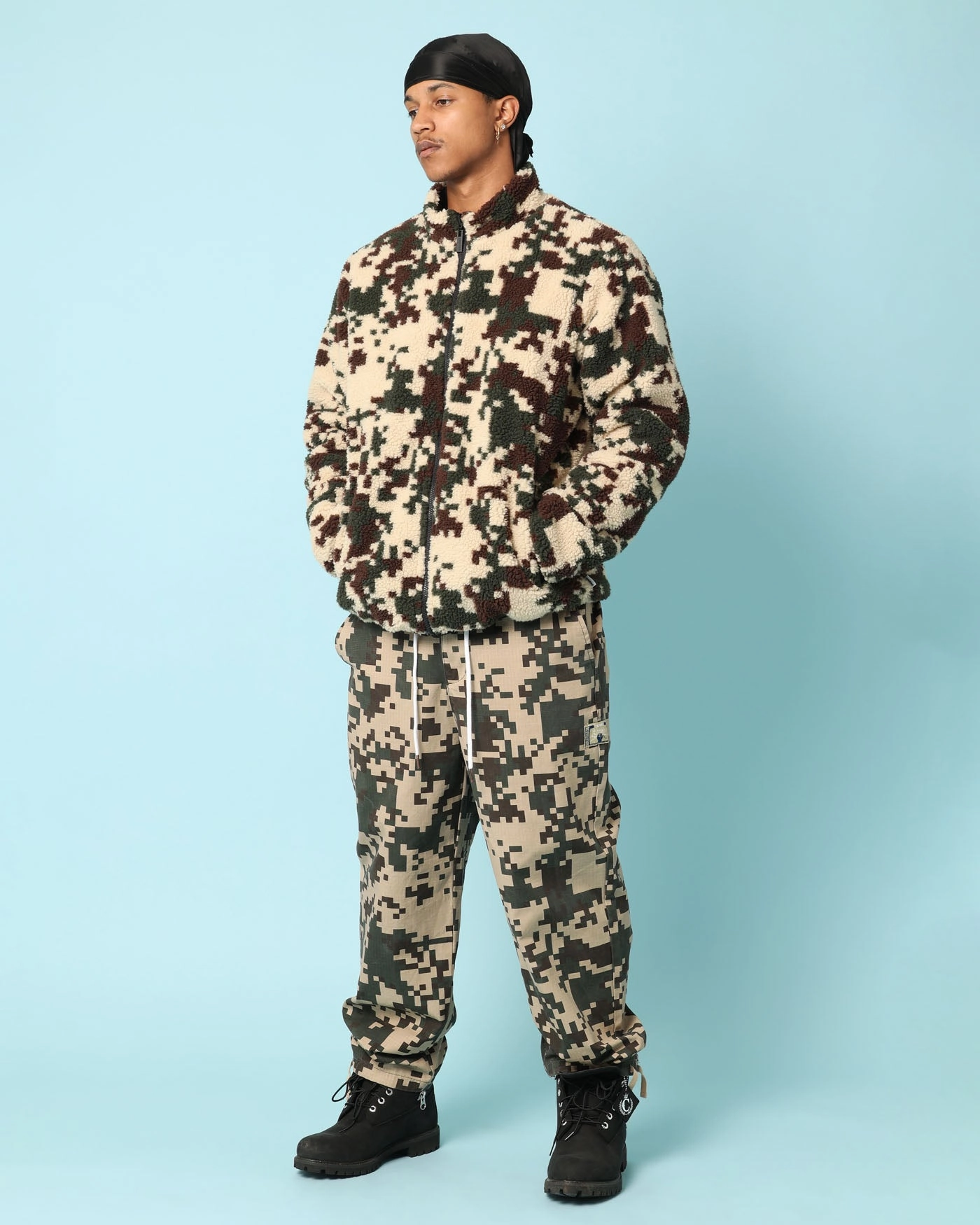 Carr?? Digi Sherpa Reversible Jacket Black/Camo theater performance weekend