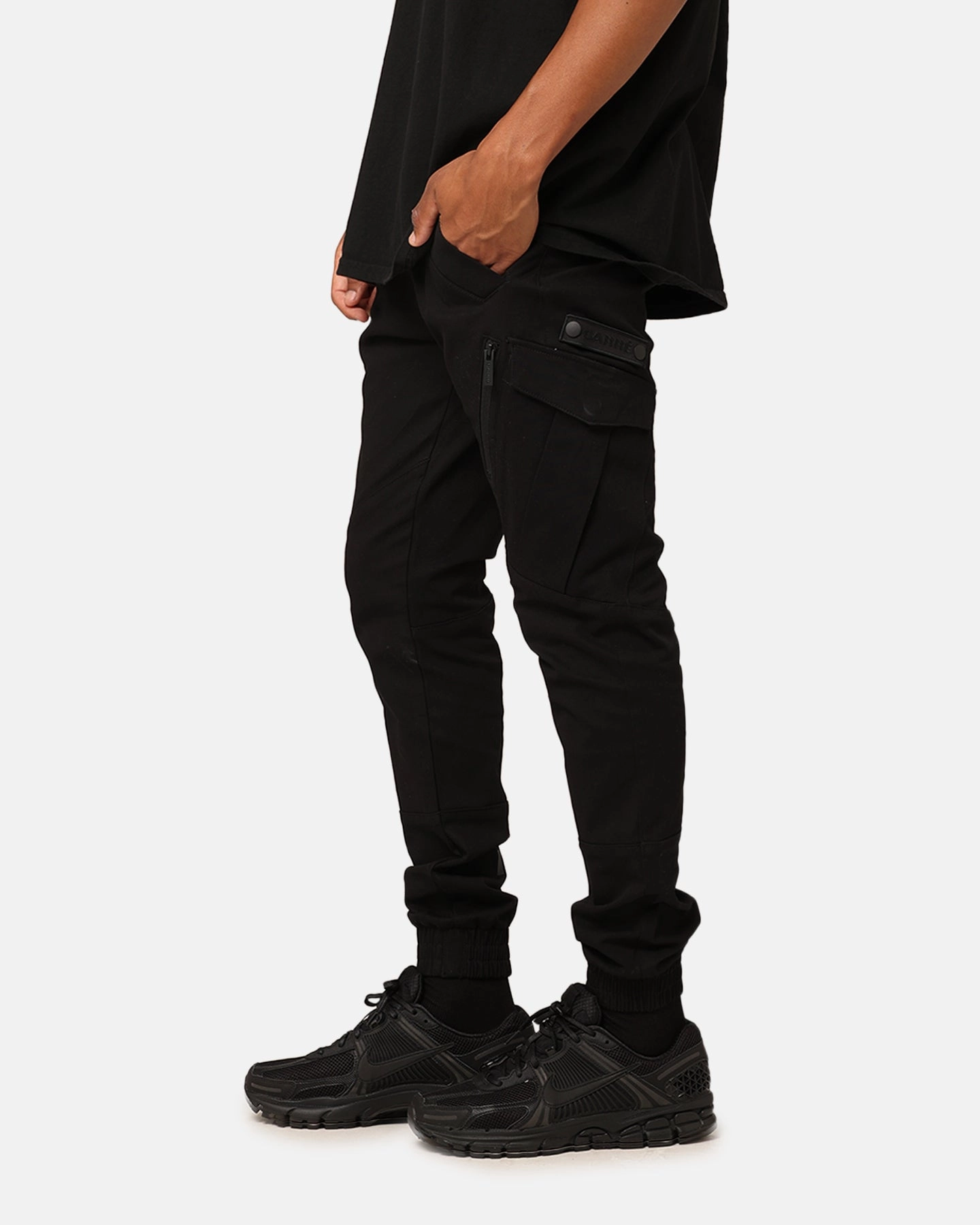 Multi-way wear Street Active Carr?? Evolution Cargo Joggers Black/Black