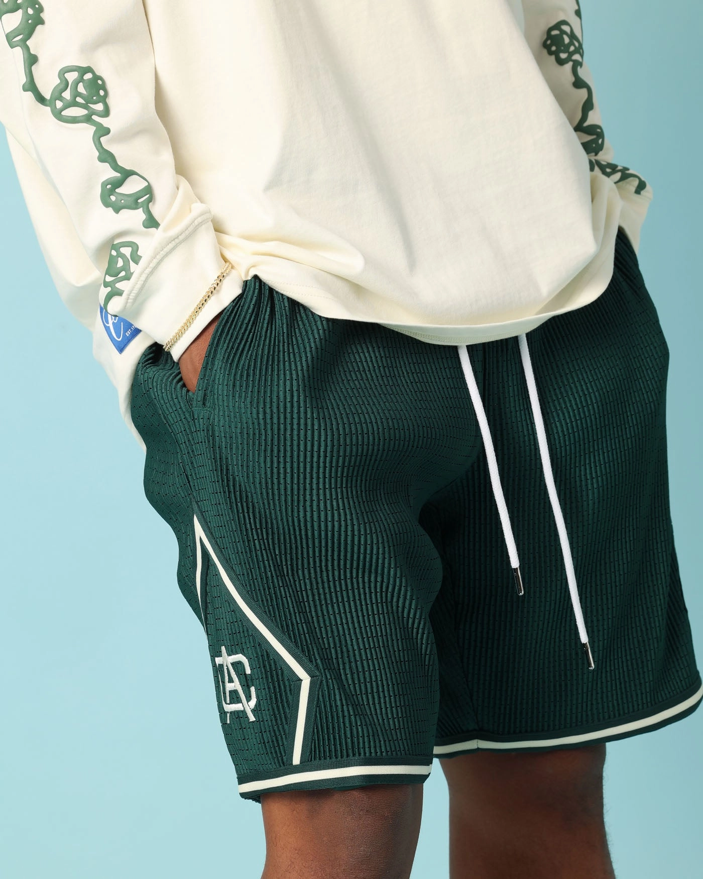 Carr?? Fold Ball Shorts Green No Ride Up Silicone Grip
