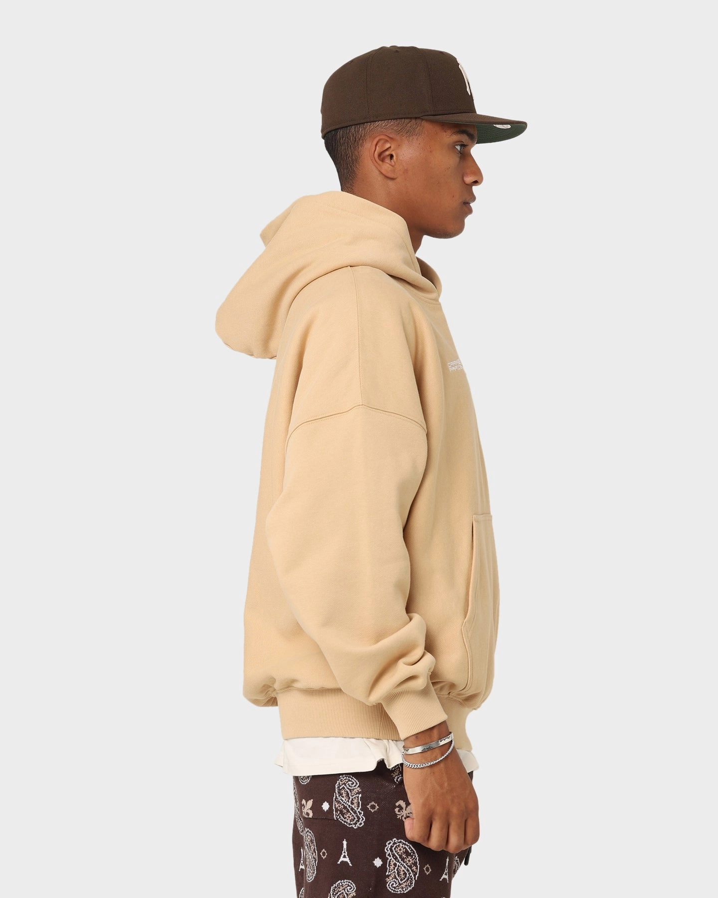 Carr?? Star Sign Oversized Hoodie Dark Tan Treasure Efficient Protection