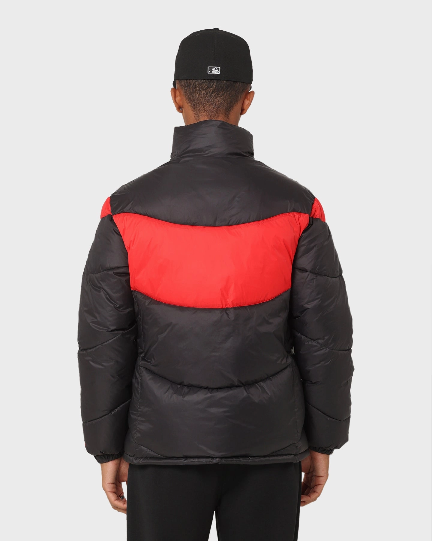 Carr?? Wave Puffer Jacket Black/Red Static Resistant