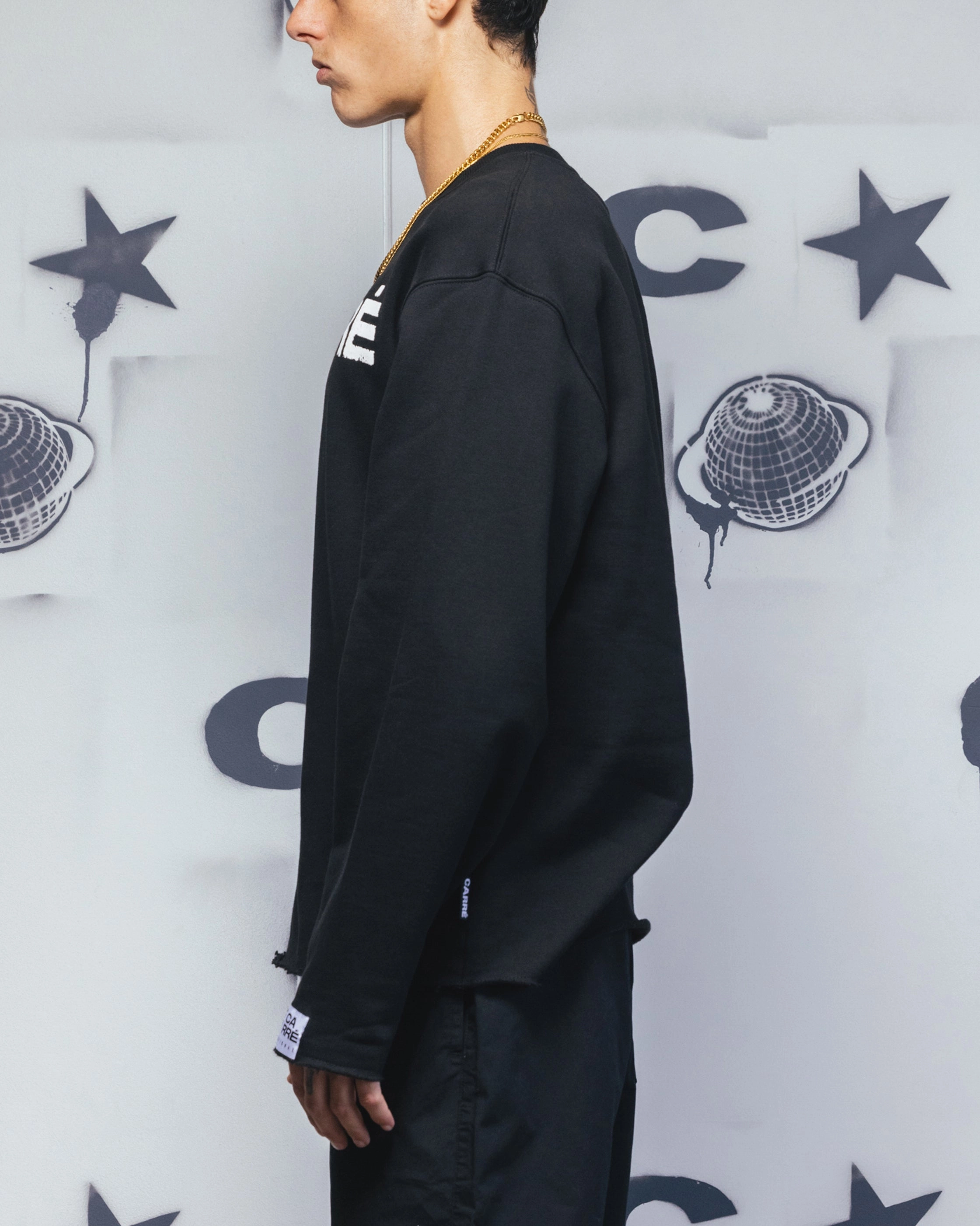 Stretchable Panels Carre Blackout Crewneck Black