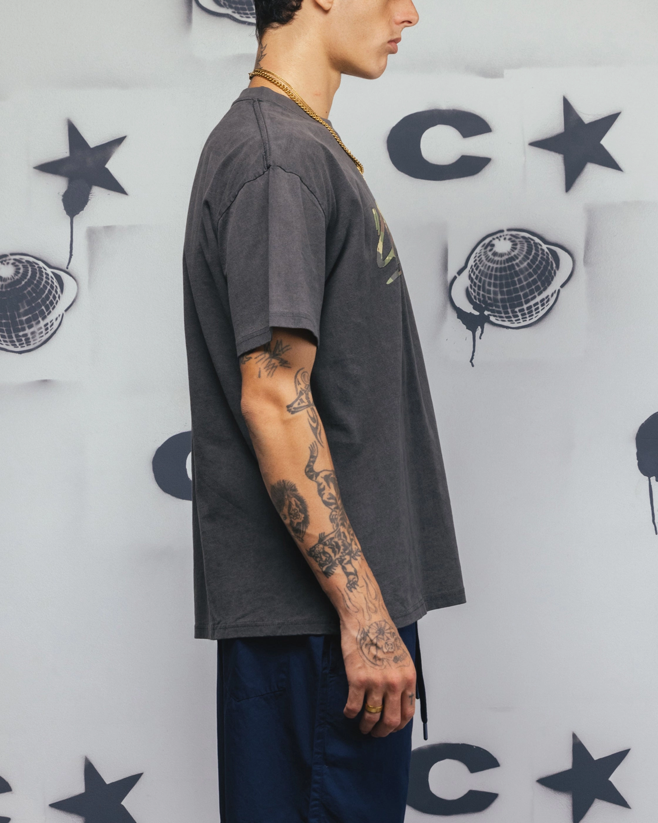 Carre Camo Script T-Shirt Black Wash Sporty Style Wear Loose Fit