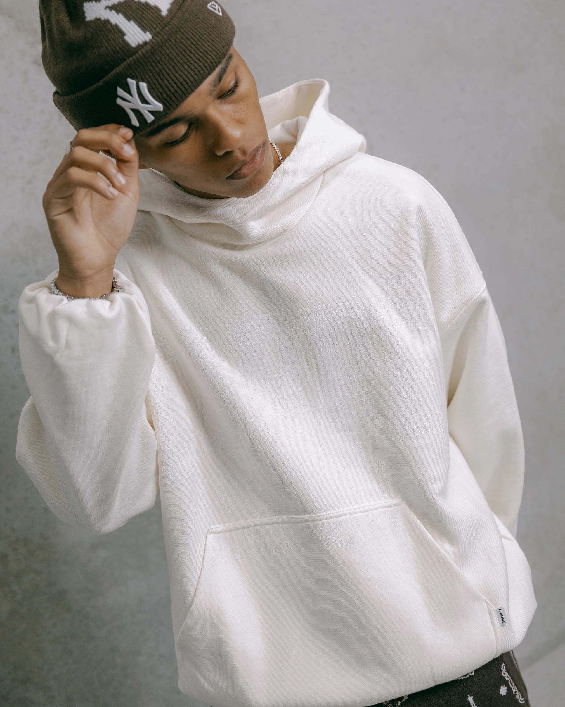 Carre Champs Oversized Superior Hoodie Off White Lightweight Layer suitable for birthdays